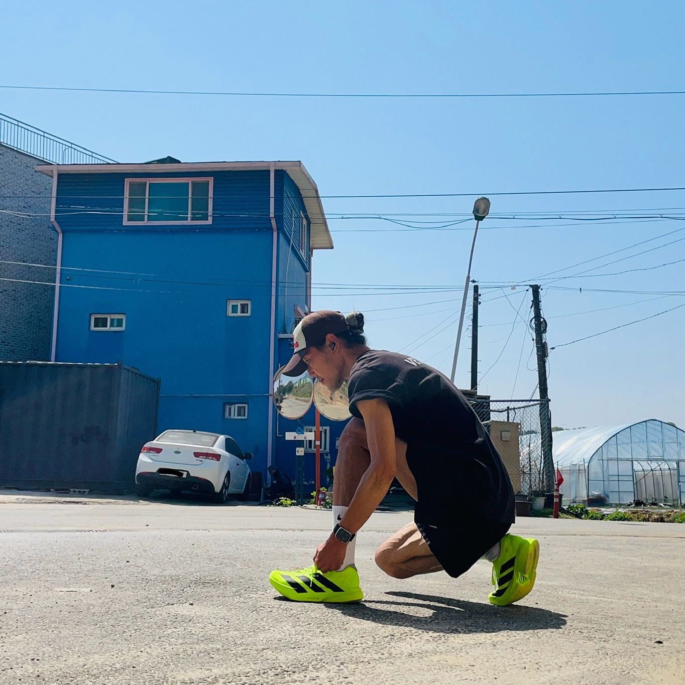 Adidas Adizero Adios Pro 4 Lucid Lemon Core Black, Alex Zono I Dig Running Trucker Hat OG Brown 착용 스타일