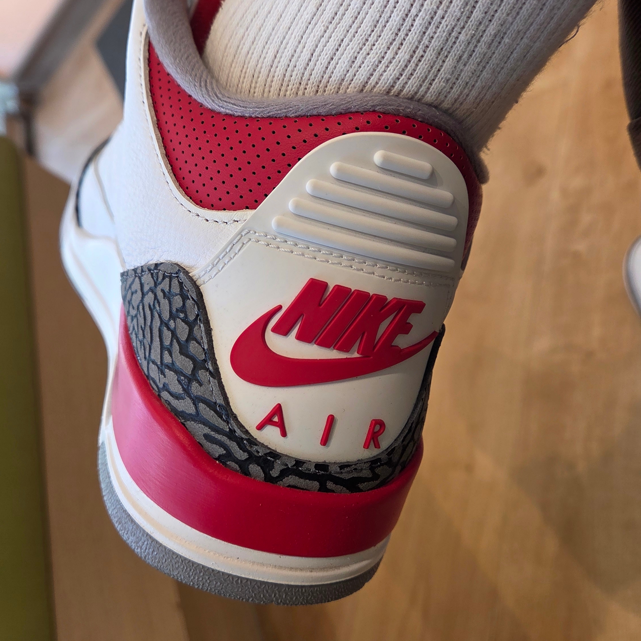 Jordan 3 Retro Fire Red 2022 착용 스타일 - 2