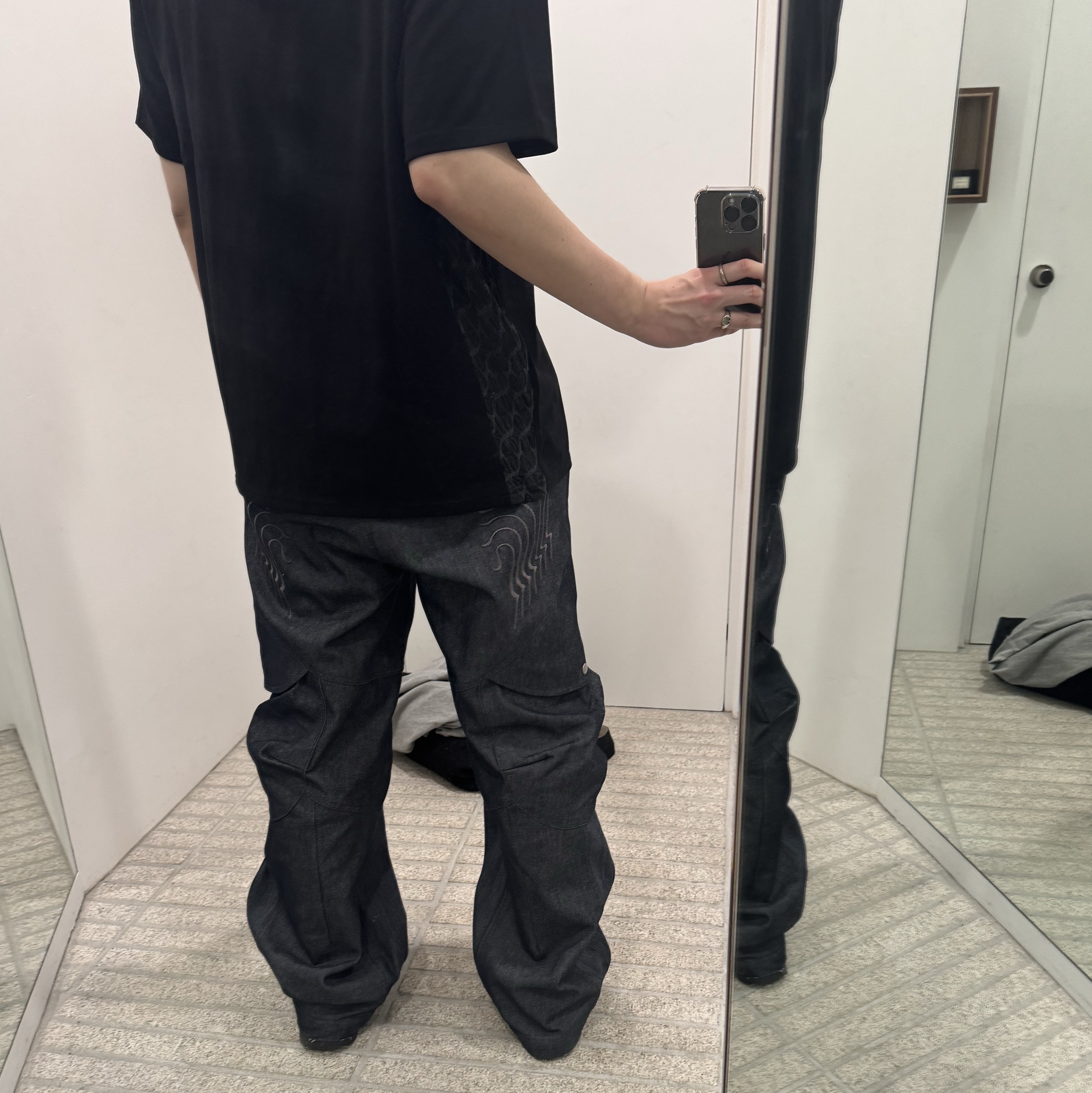 IGNOTA Core:14 Shell Cargo Pants Indigo, Roa Hiking Katharina Black 착용 스타일