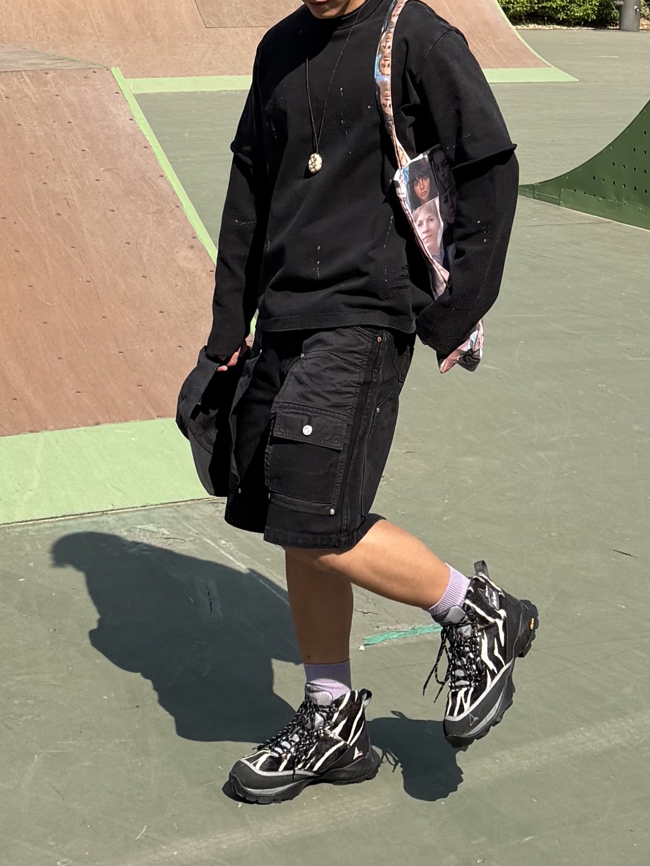 [KREAM 단독] Partimento Reworks Distress Old P Ball Cap VTG Black, [KREAM 단독] Partimento Reworks Cut-off Waffle Layered L/S VTG Black 착용 스타일 - 2