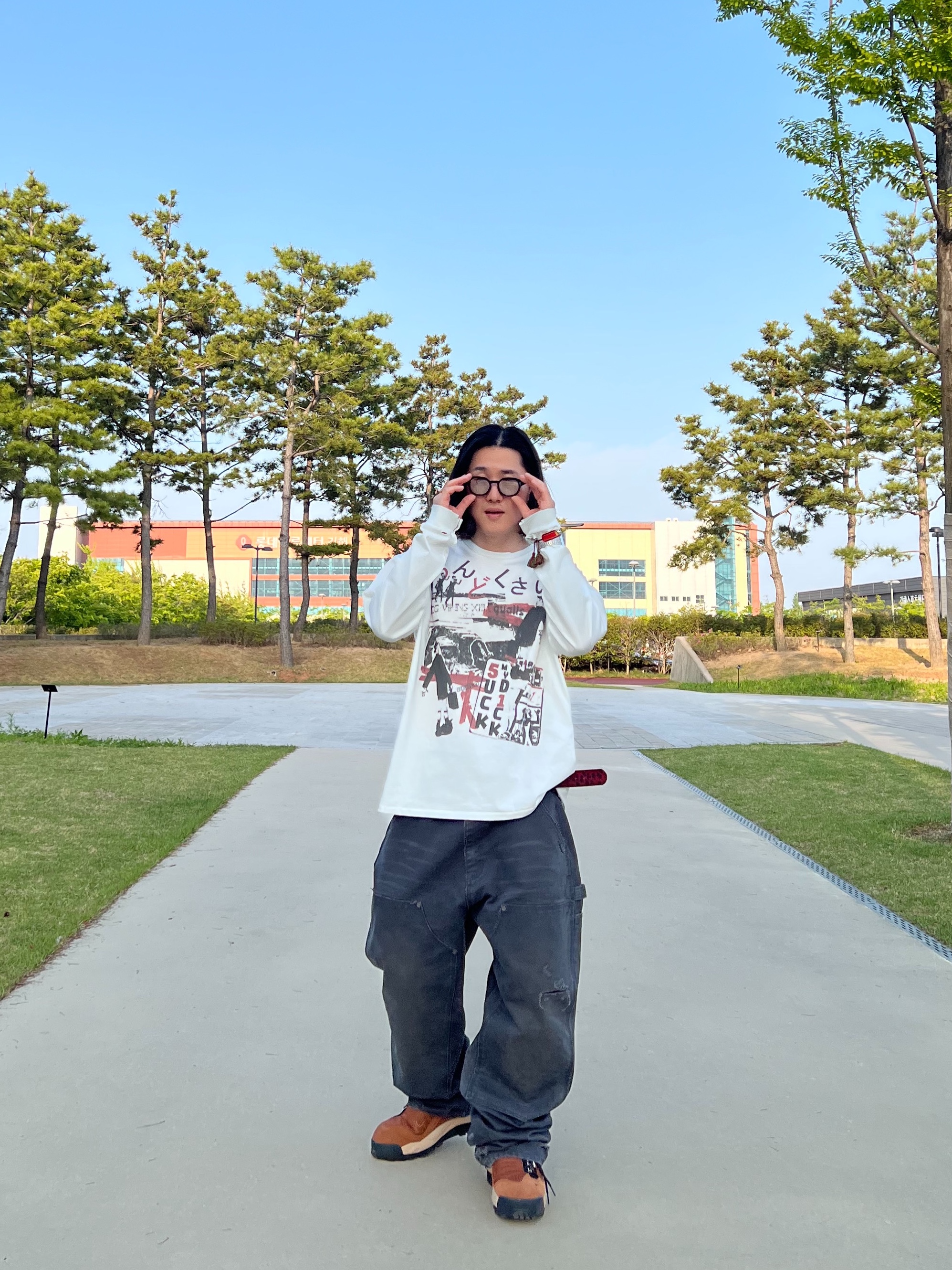 qAp 5-1 Long Sleeve T-Shirt Cream, Nike x Sacai Magmascape SP Pecan 착용 스타일 - 4