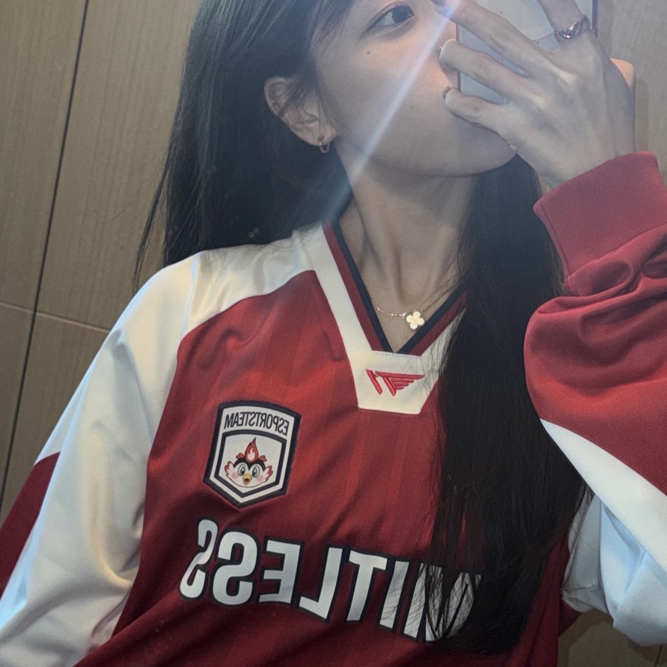 BDNS x T1 Long Sleeve Jersey Red 착용 스타일