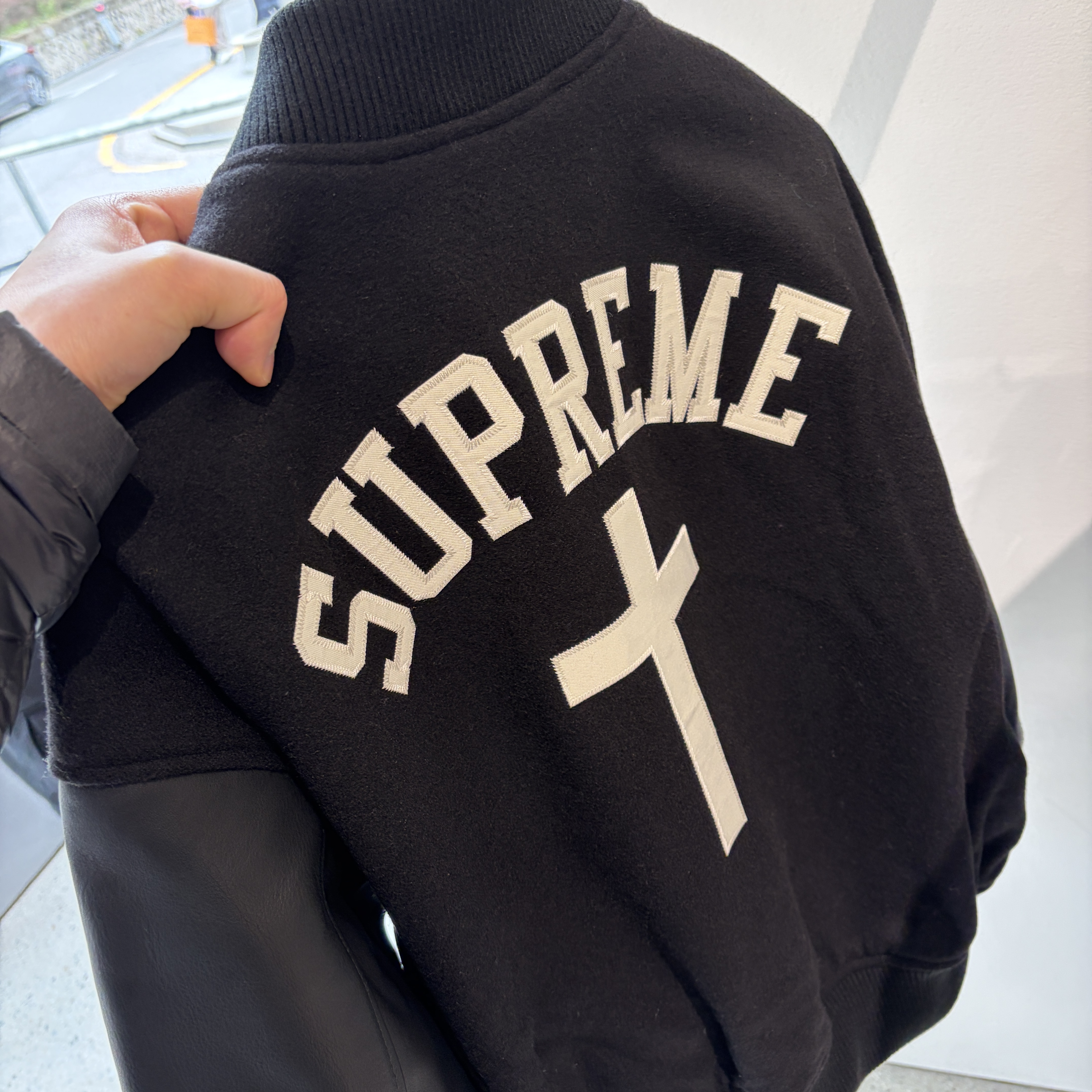 Supreme Cross Varsity Jacket Black - 26SS 착용 스타일
