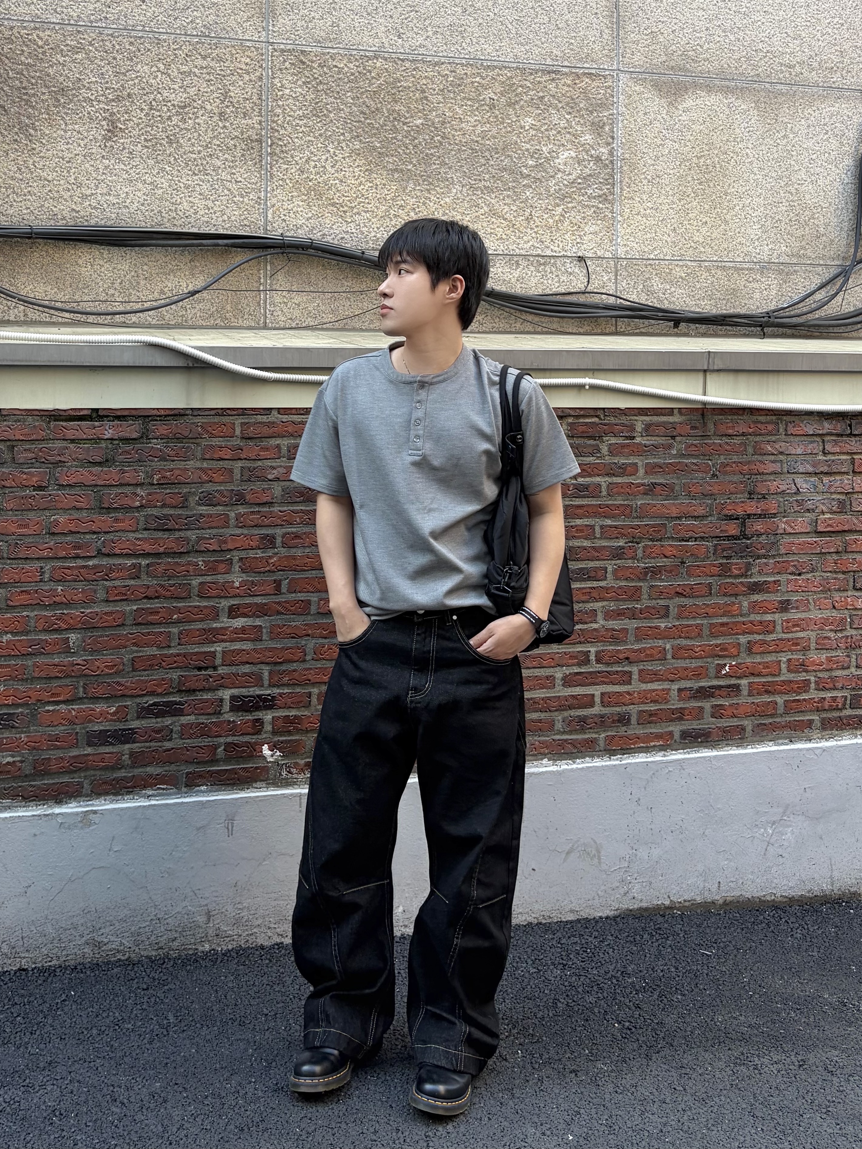 Dr. Martens 1461 Smooth Black 착용 스타일 - 1