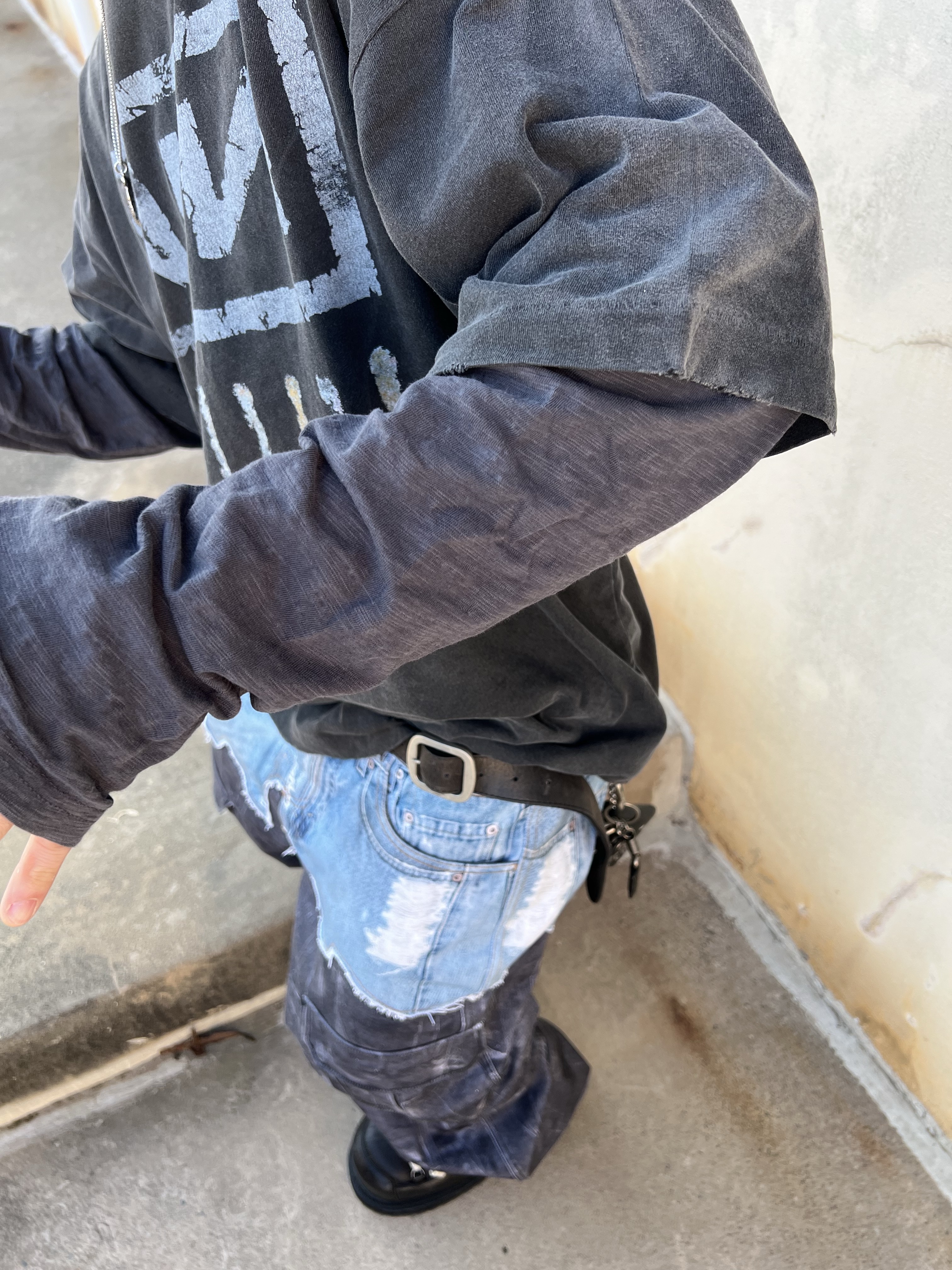 Hono Report Leaf Bracelet, Undermycar MU.128 Original Logo Cracked Leather Belt Silver / Black 착용 스타일 - 7