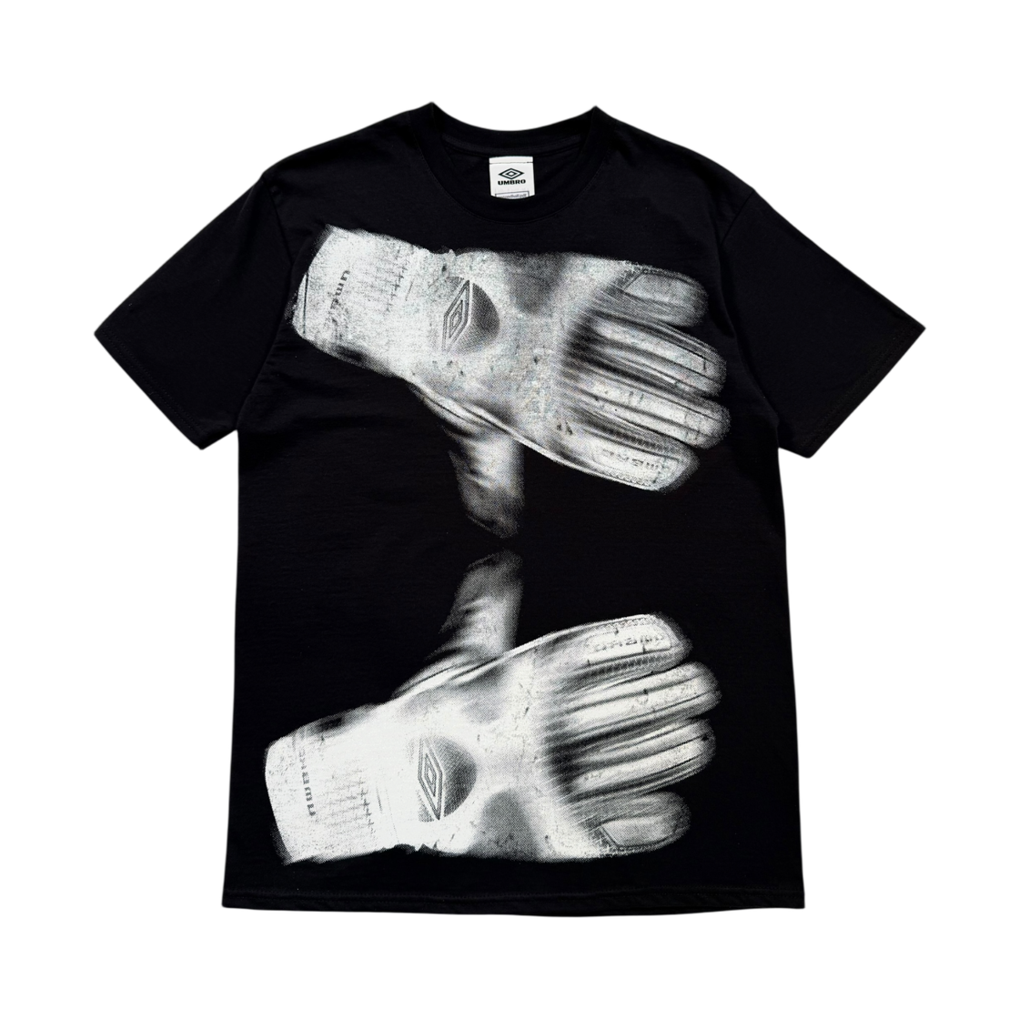 엄브로 x 세컨드하프 세이프 핸즈 티셔츠 블랙(Umbro x Secondhalf.pdf Safe Hands T-Shirt Black) - 1