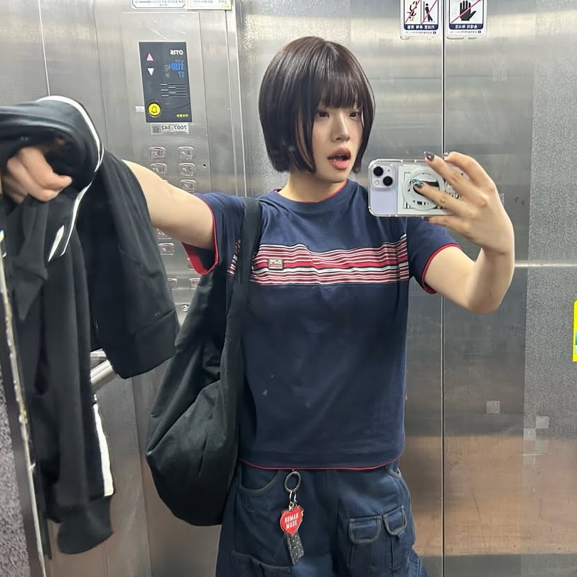 SPORT CHAMBER Spectrum T-shirt NAVY, SPORT CHAMBER SC Waffle Ear-Open Hood T-shirt BLACK 착용 스타일 - 1