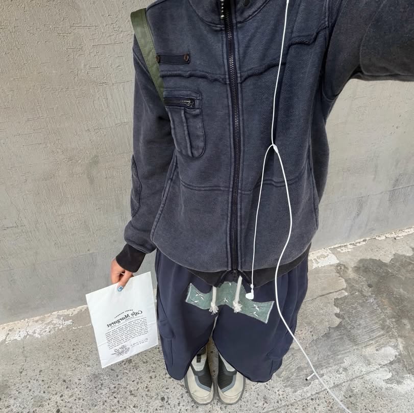 MAINBOOTH Field Combat Jacket NAVY 착용 스타일