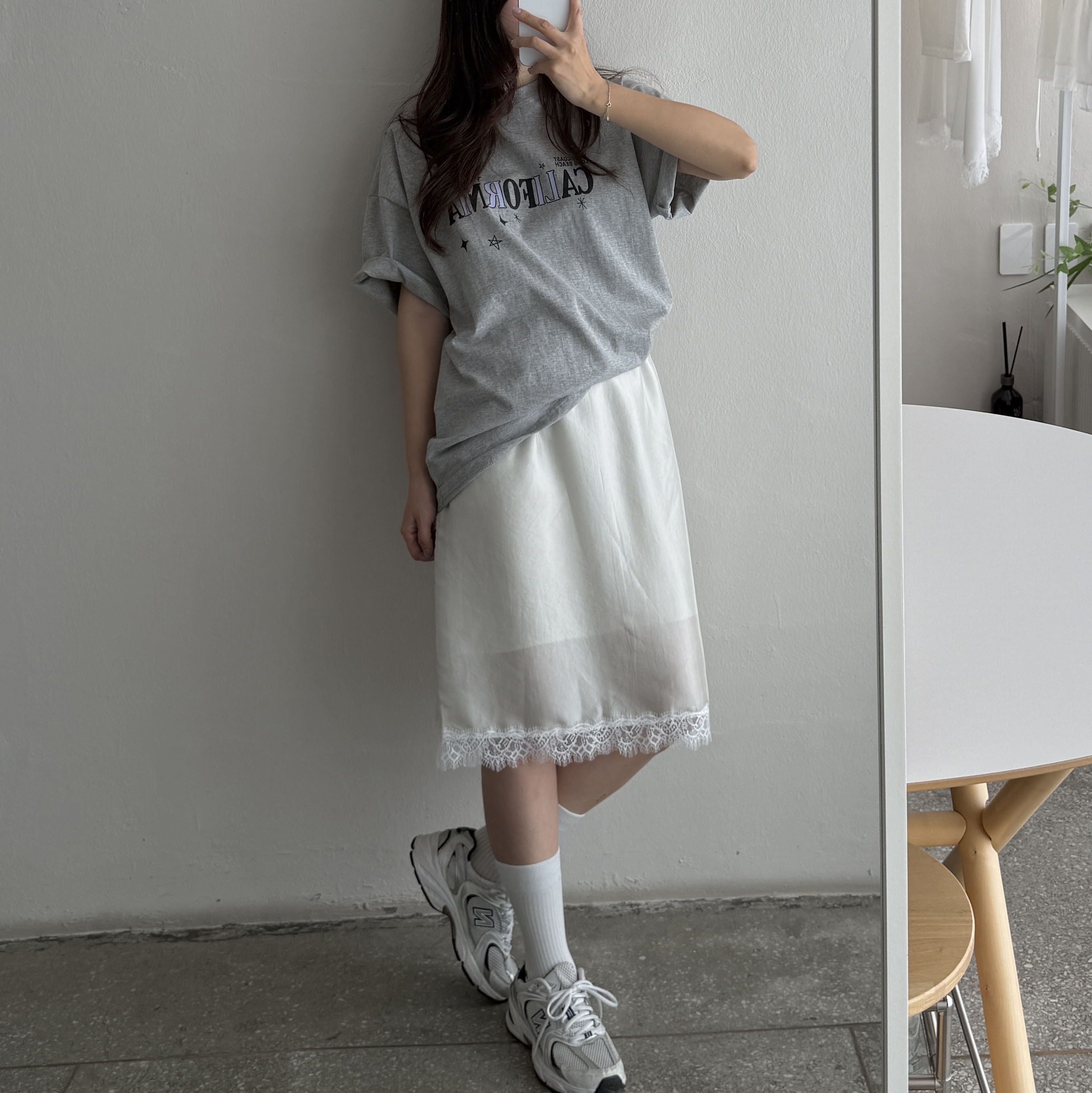 New Balance 530 White 착용 스타일 - 1