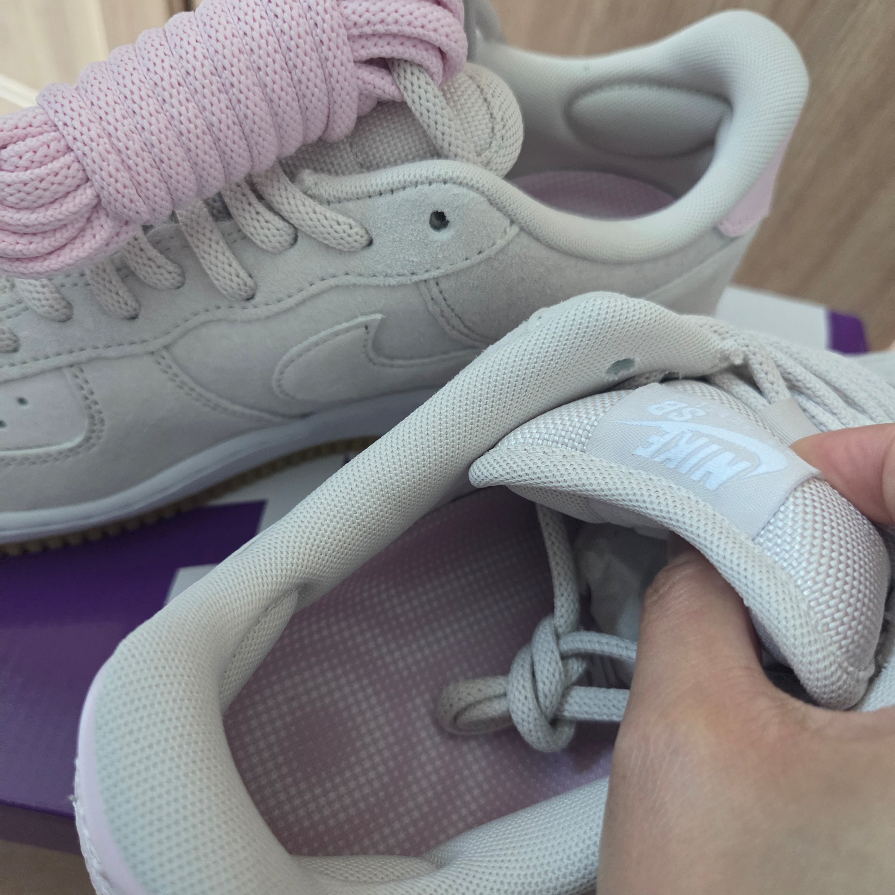 Nike SB Air Force 1 Low Light Orewood Brown and Pink Foam 착용 스타일 - 2