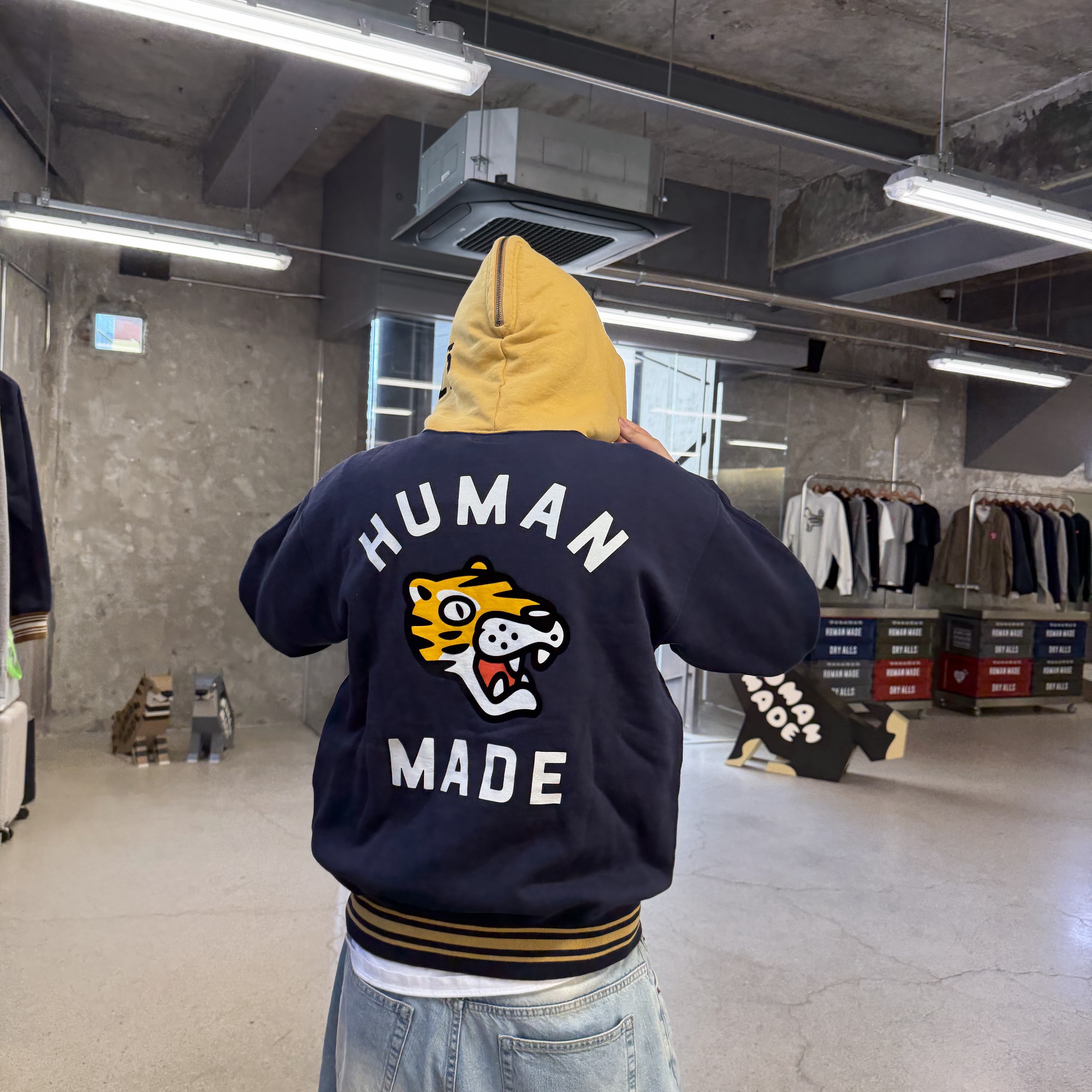 Human Made Zip-Up Hoodie Navy 착용 스타일 - 1
