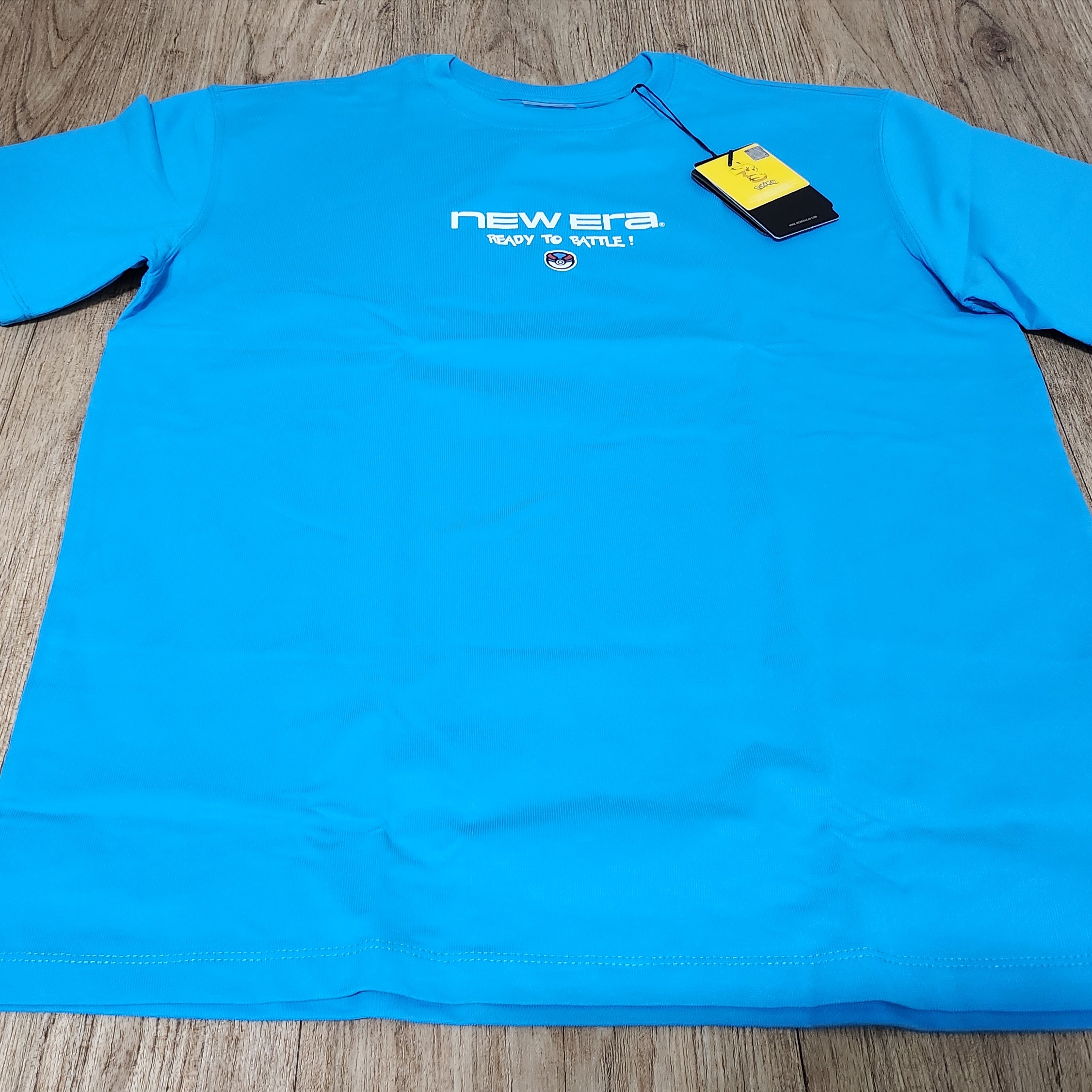 (Kids) New Era x Pokemon Logo T-Shirt Hawaiian Blue 착용 스타일 - 1