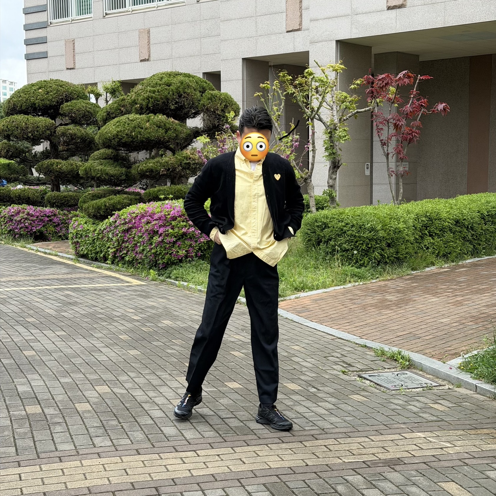 Play Comme des Garcons White Heart Knit Cardigan Navy, Salomon XT-6 ADV Black 착용 스타일