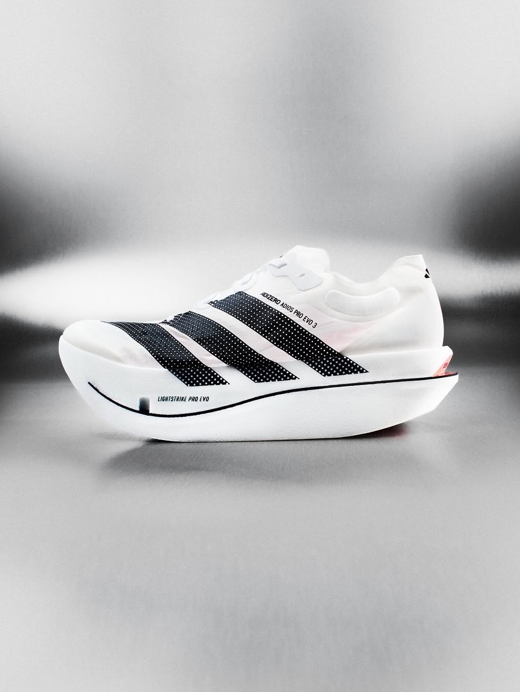 Adidas Adizero Adios Pro EVO 3 Cloud White Core Black 착용 스타일 - 3