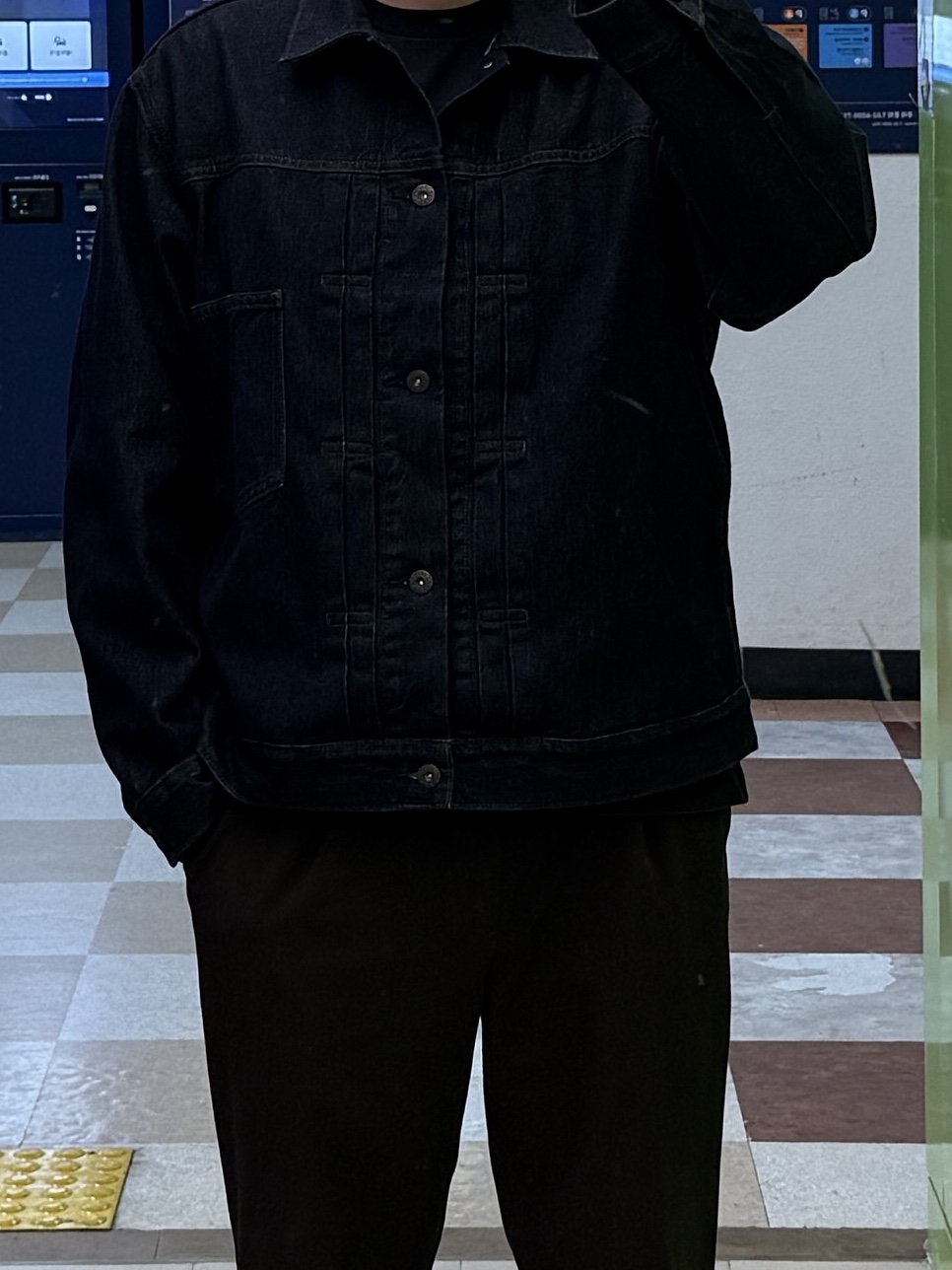 Uniqlo Denim Trucker Jacket Blue - JP 착용 스타일
