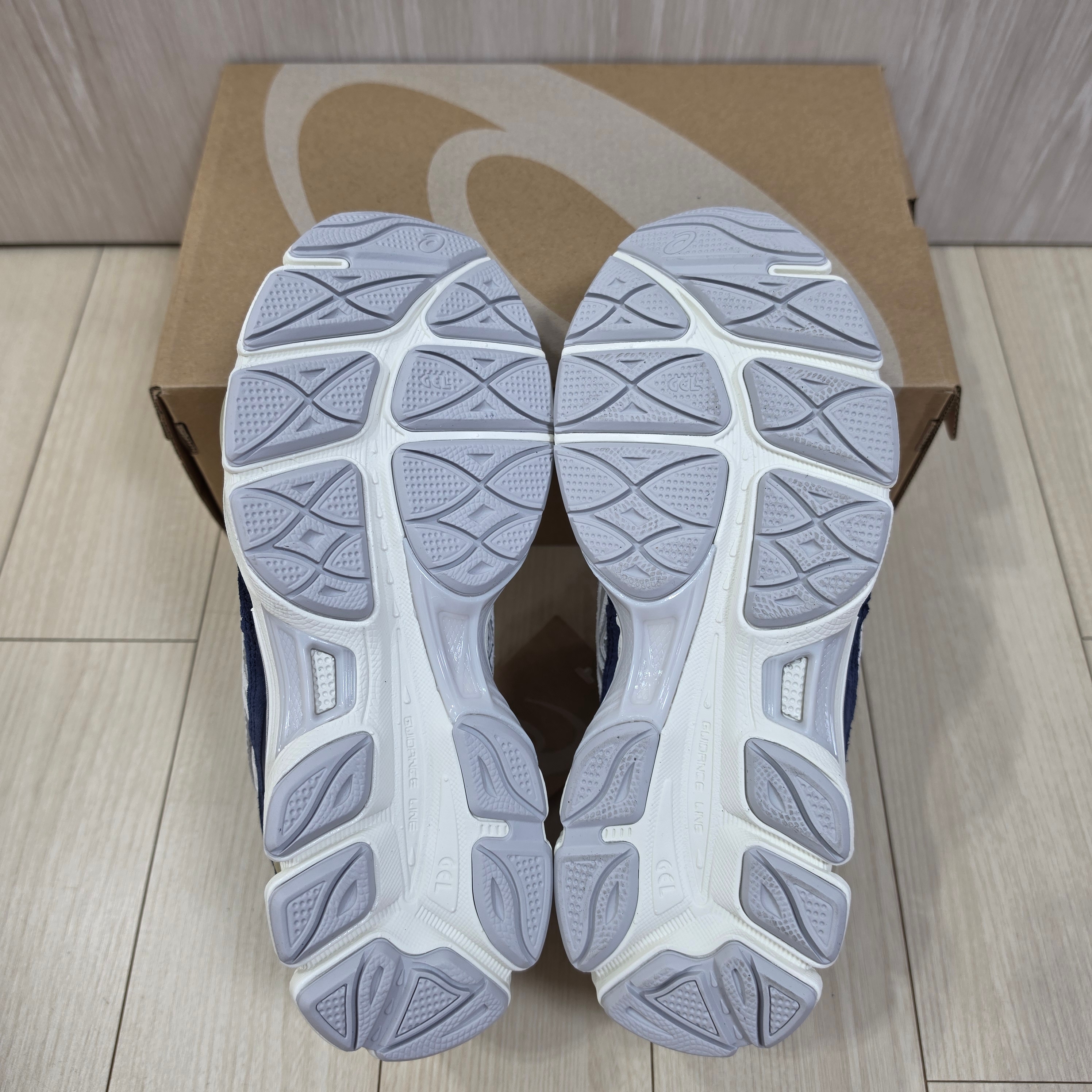 Asics Gel-NYC Midnight Pure Silver - Korea Exclusive 착용 스타일 - 4