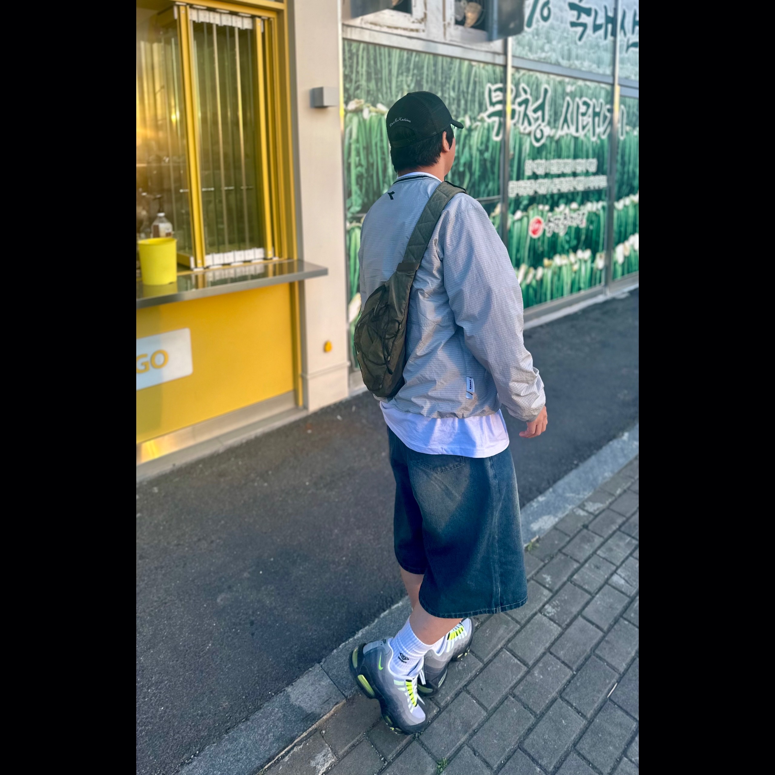 Nike Air Max 95 OG Neon, C.P. Company Cross Bag Khaki - 25FW 착용 스타일