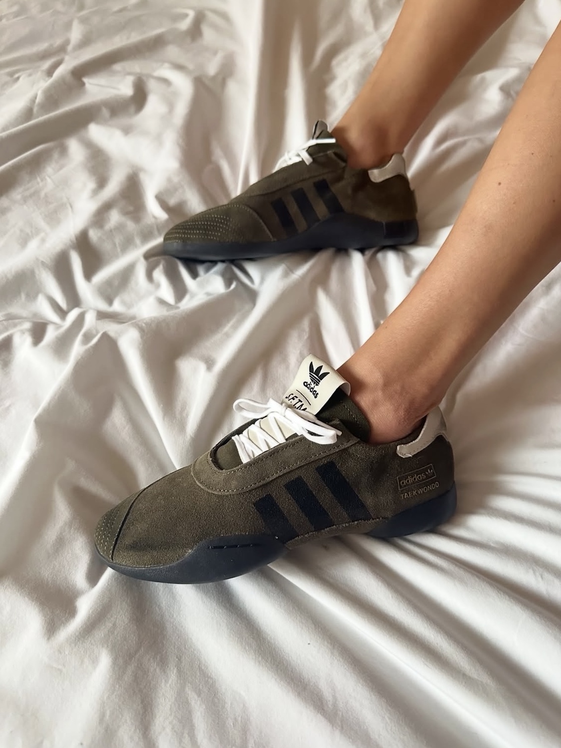 (W) Adidas x Song for the Mute Taekwondo Mei Olive Core Black 착용 스타일 - 3