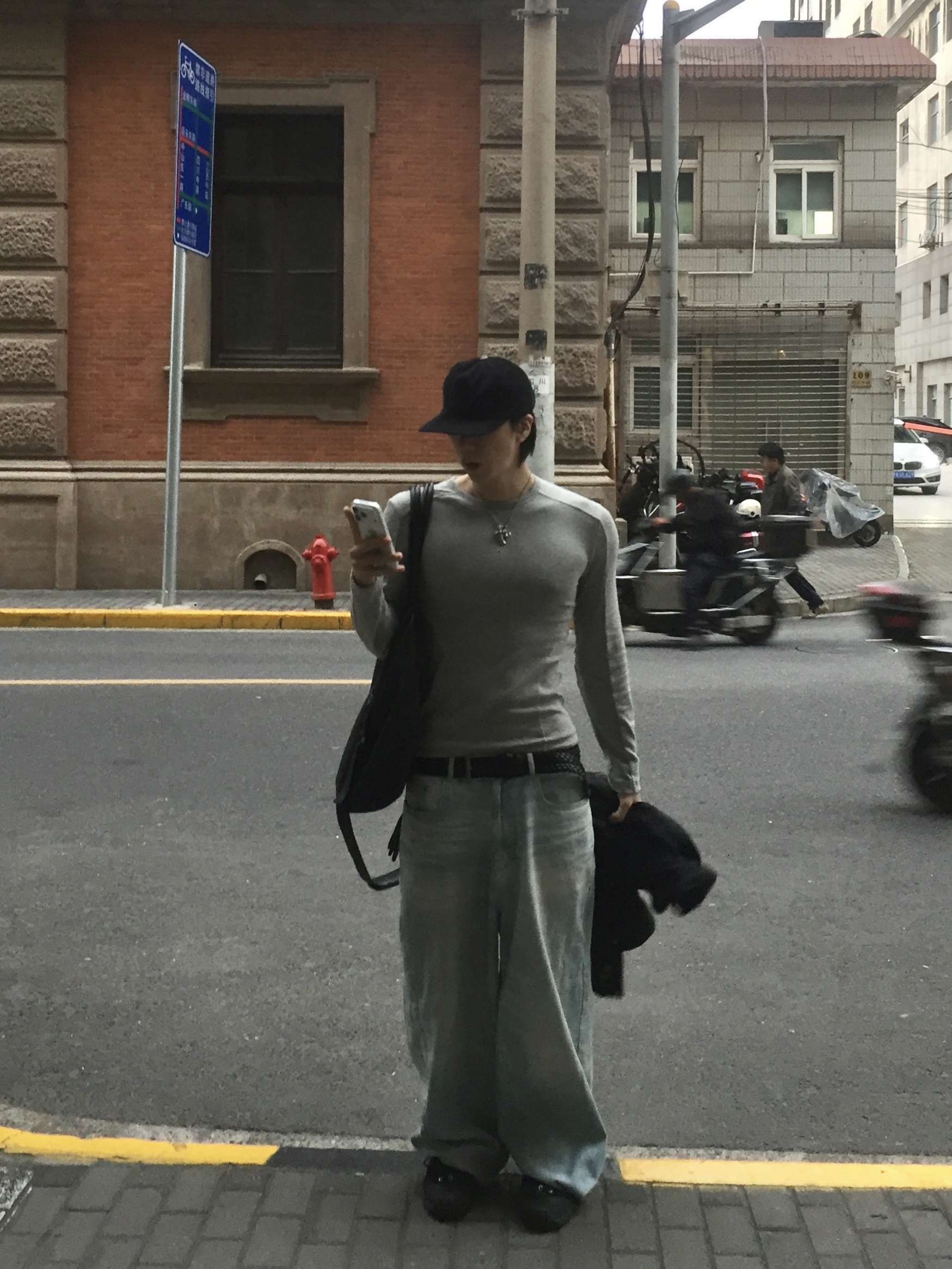 Chrome Hearts Dagger Cordoruy Cap Black Orange, Chrome Hearts Cemetery Ring Silver 착용 스타일 - 3