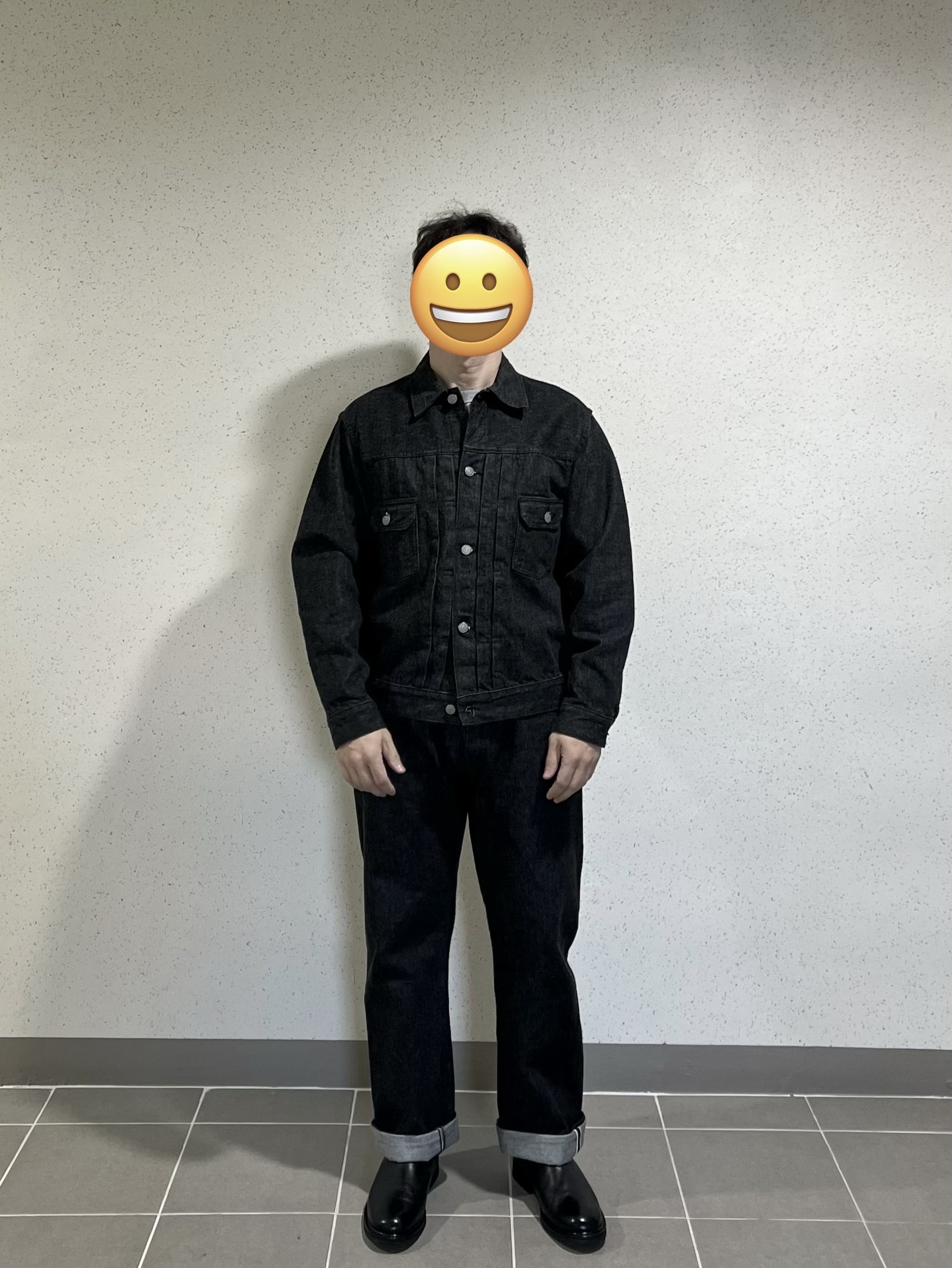 Sugar Cane 14.25 oz. 1953 Model Denim Jacket One Wash Black, Sugar Cane 14.25 oz. Black Denim 1947 Model Regular Straight One Wash 착용 스타일 - 1
