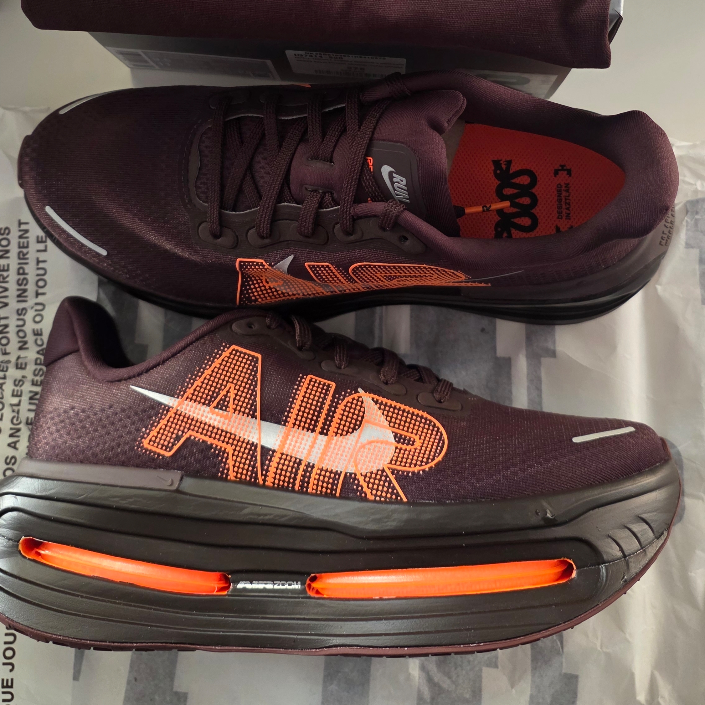 Nike x Renegade Vomero Premium Cinnamon Brown Basalt 착용 스타일 - 1