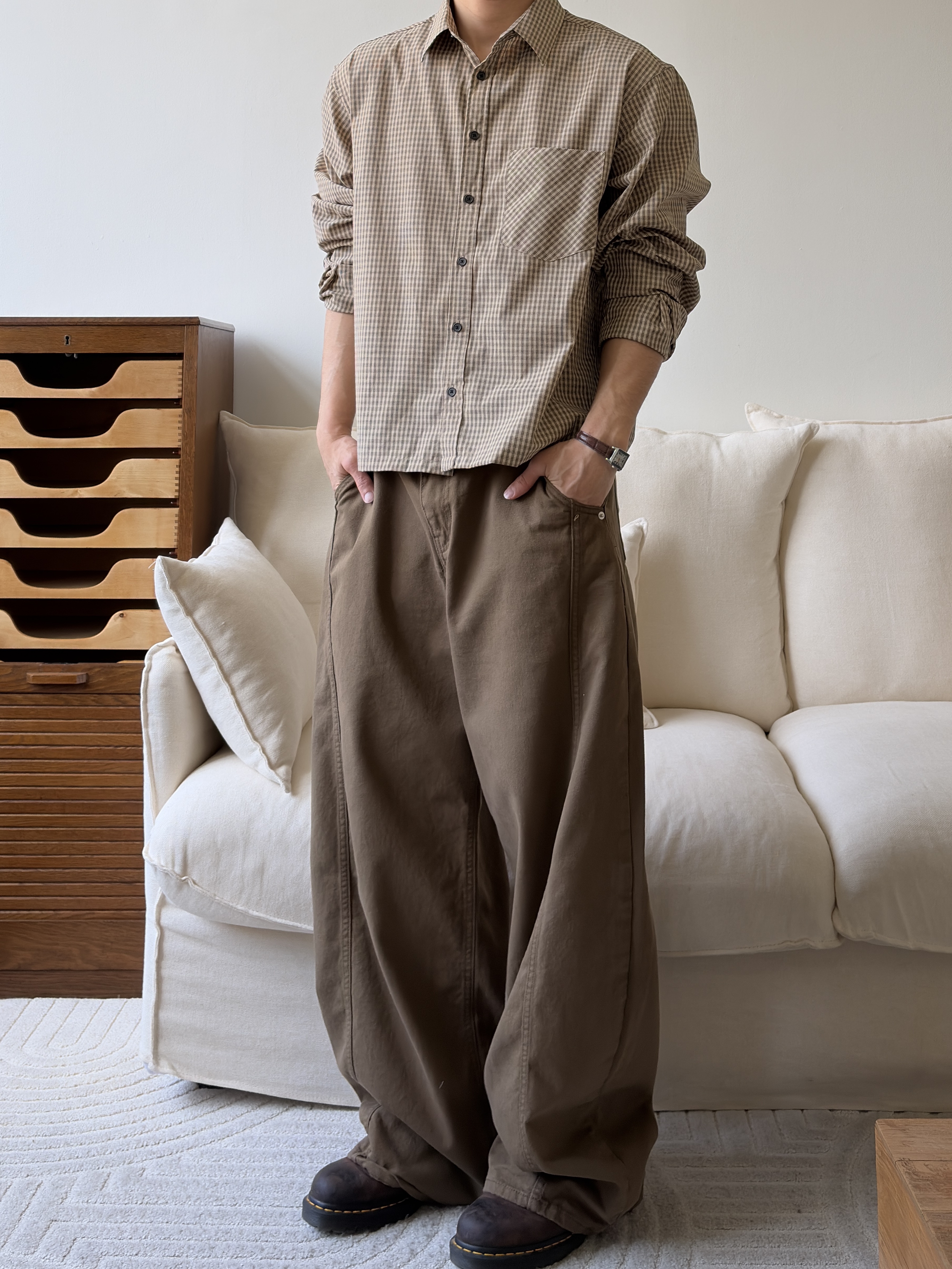 Dr. Martens x Thisisneverthat 1460 Waxed Full Grain Brown, Casio LTP-V007L-9B 착용 스타일 - 2