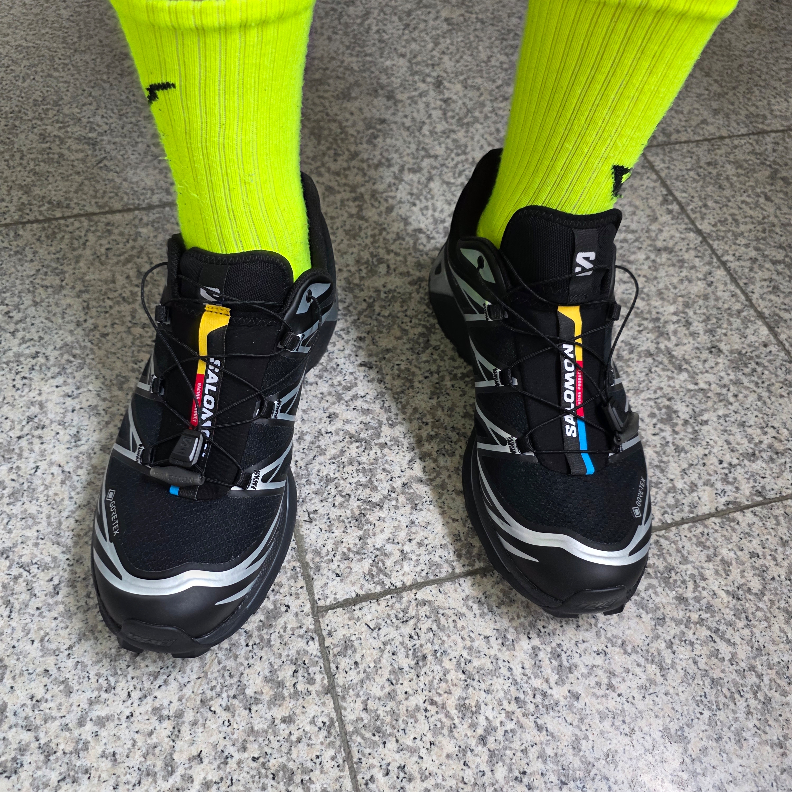 Salomon XT-6 GTX Black Silver 착용 스타일 - 5
