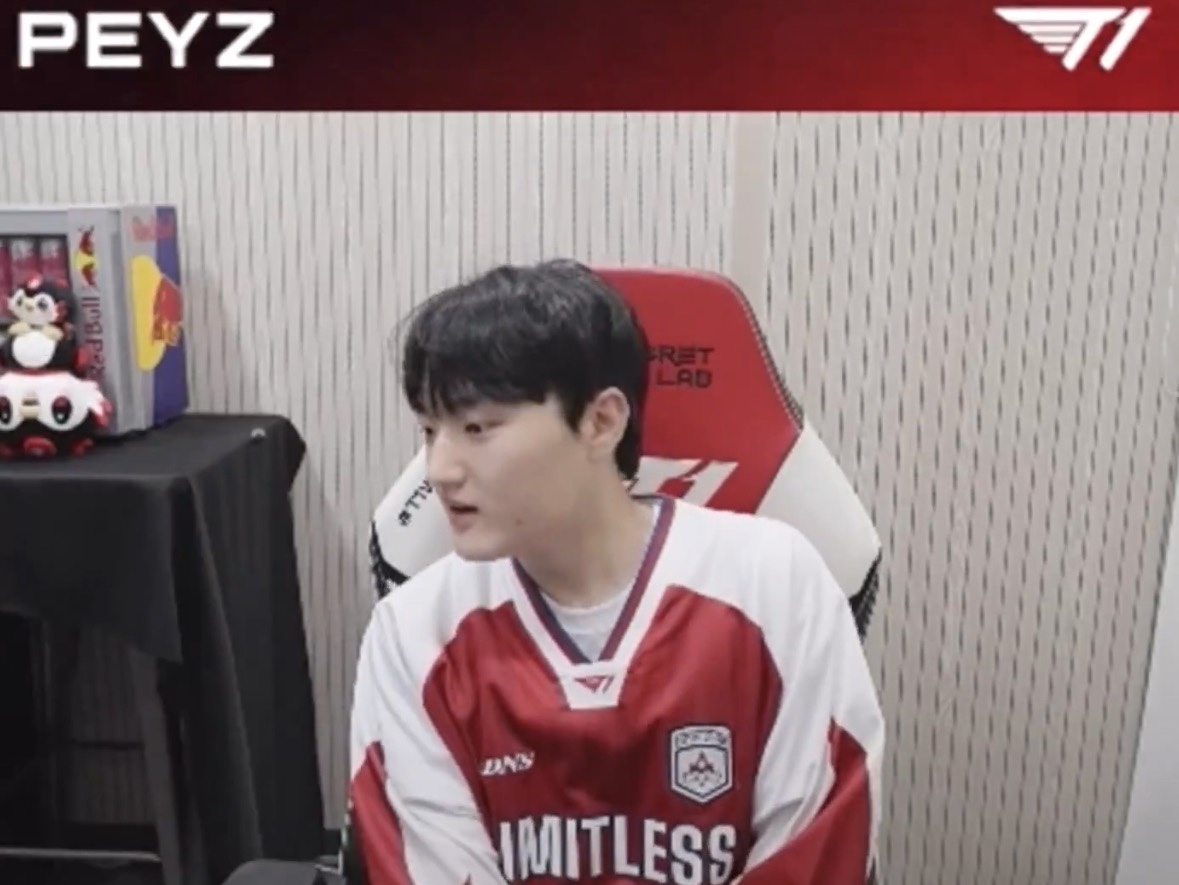 BDNS x T1 Long Sleeve Jersey Red 착용 스타일 - 1