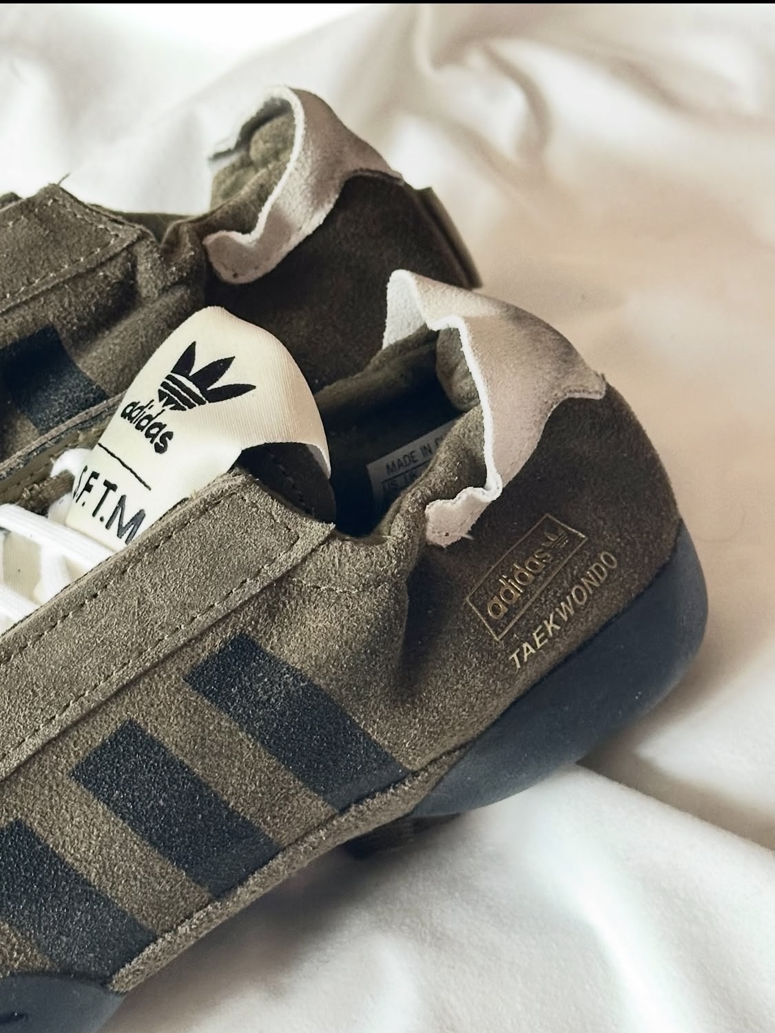 (W) Adidas x Song for the Mute Taekwondo Mei Olive Core Black 착용 스타일 - 4