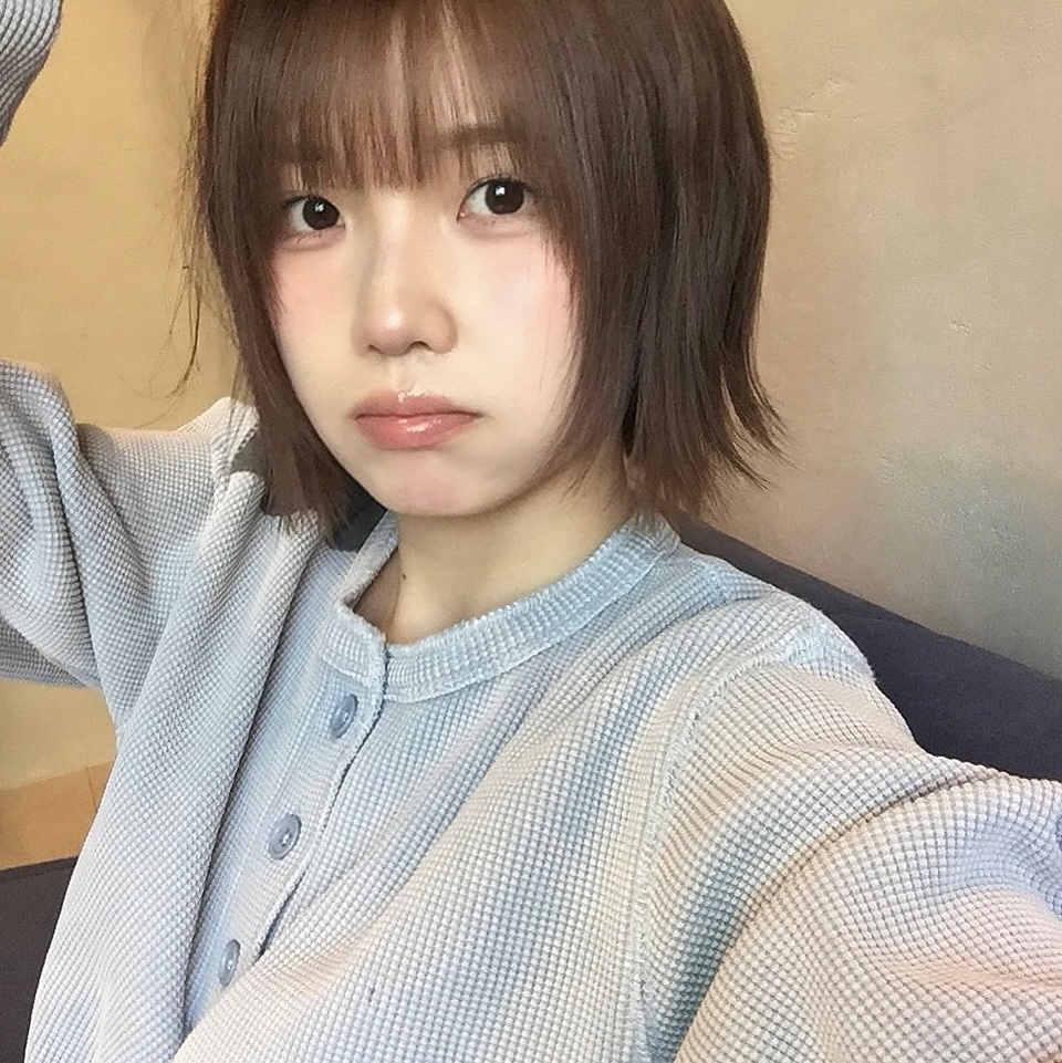 MAINBOOTH Washed Henley T-shirt SKY BLUE 착용 스타일 - 5