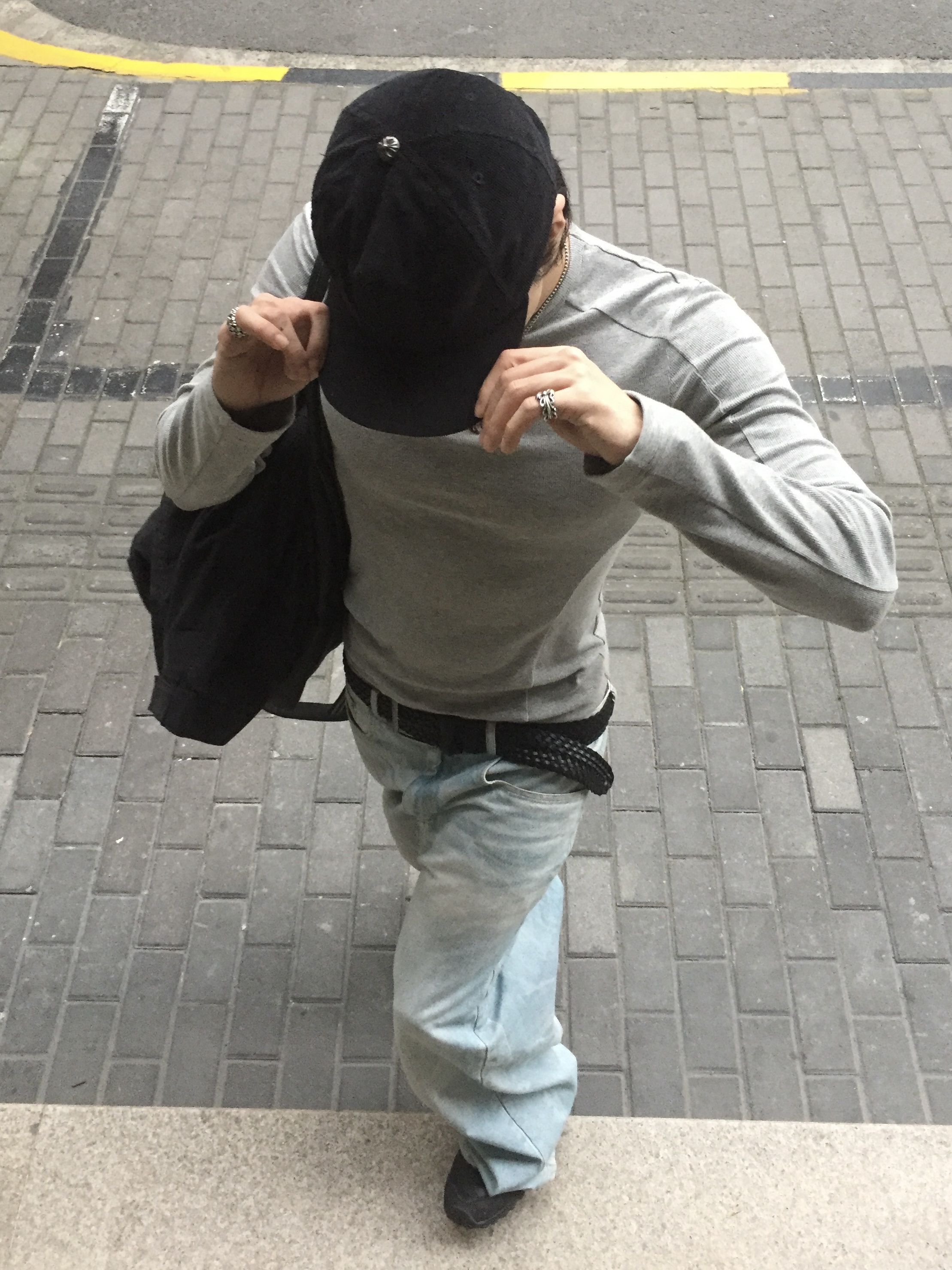 Chrome Hearts Dagger Cordoruy Cap Black Orange, Chrome Hearts Cemetery Ring Silver 착용 스타일 - 2