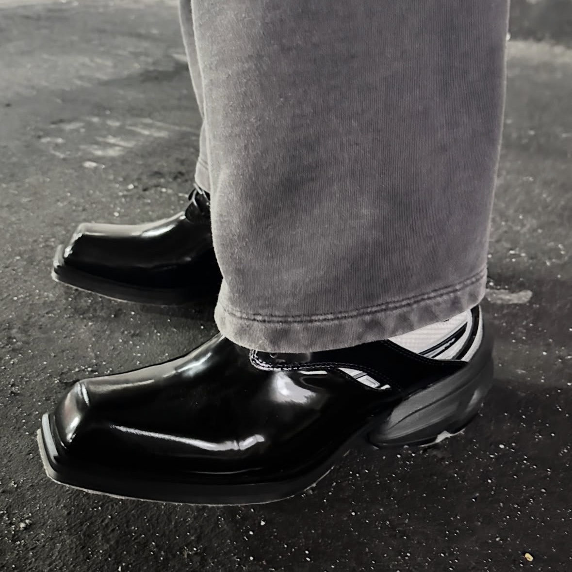 Remagine Hybrid Derby Shoes Starting Blocks Black White Silver 착용 스타일