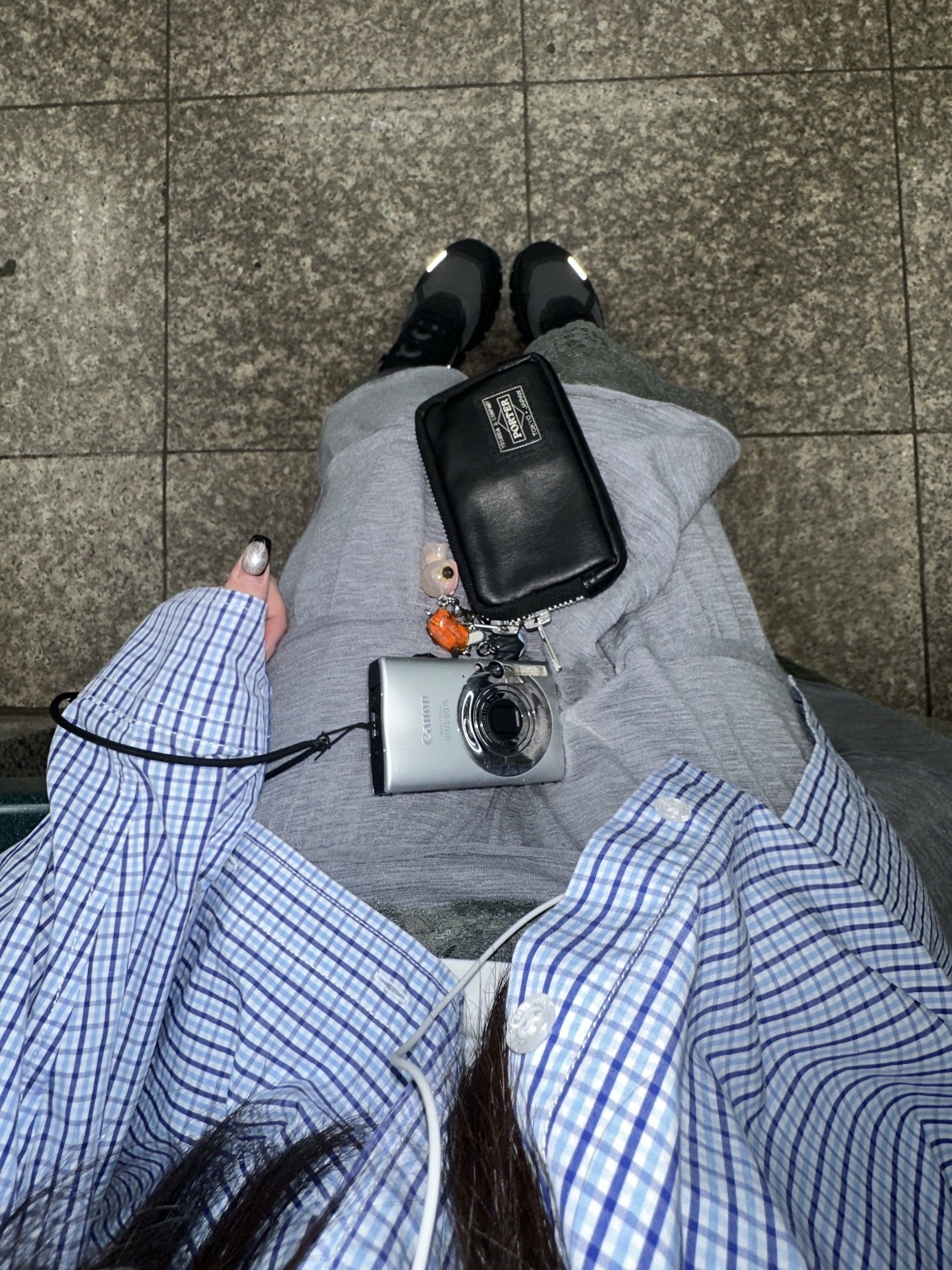 (W) On Running Cloud 6 Versa Black Eclipse, Porter Freestyle Multi Coin Case Black 착용 스타일