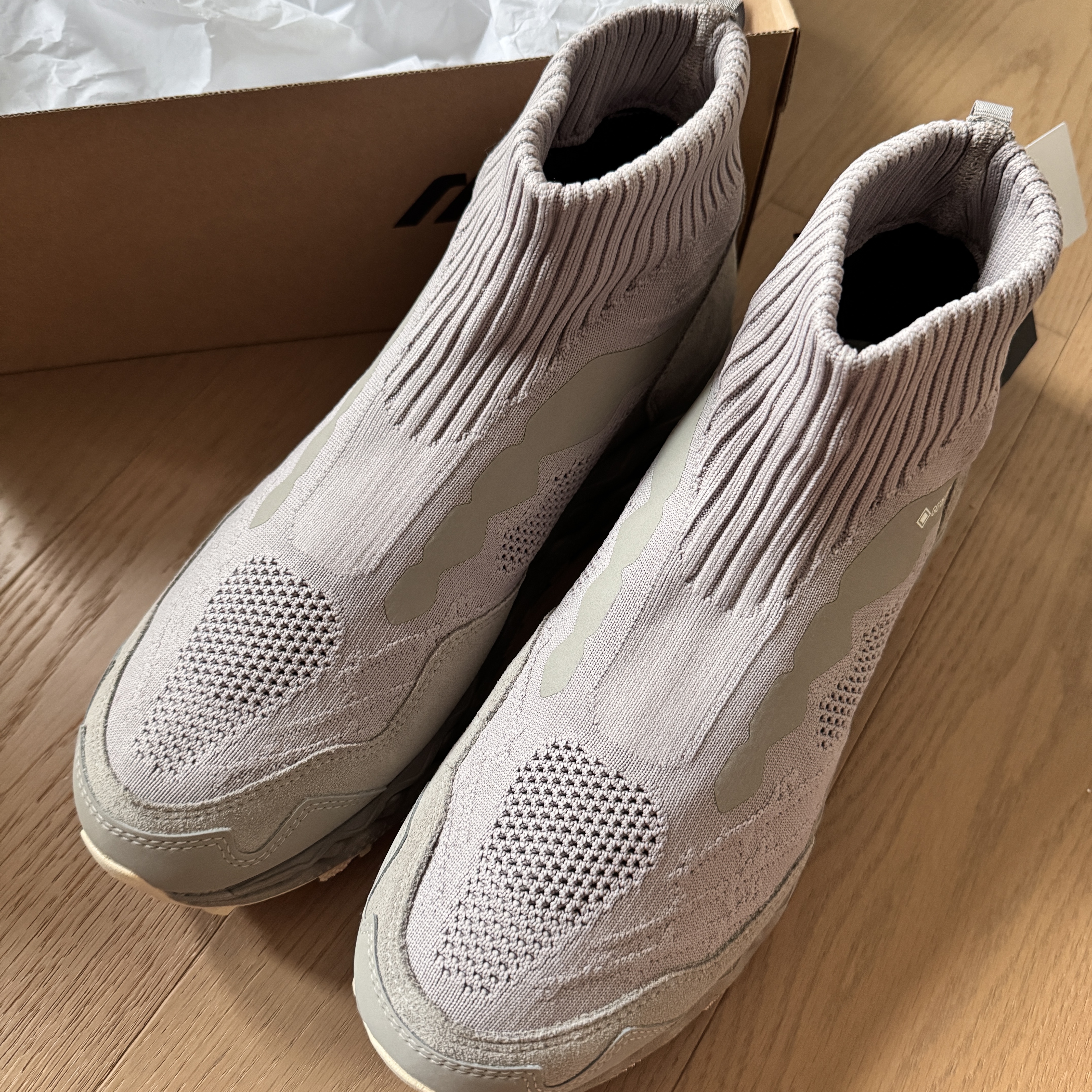 Mizuno x Nonnative Wave Mujin LS Mid GTX Vintage Khaki 착용 스타일 - 3