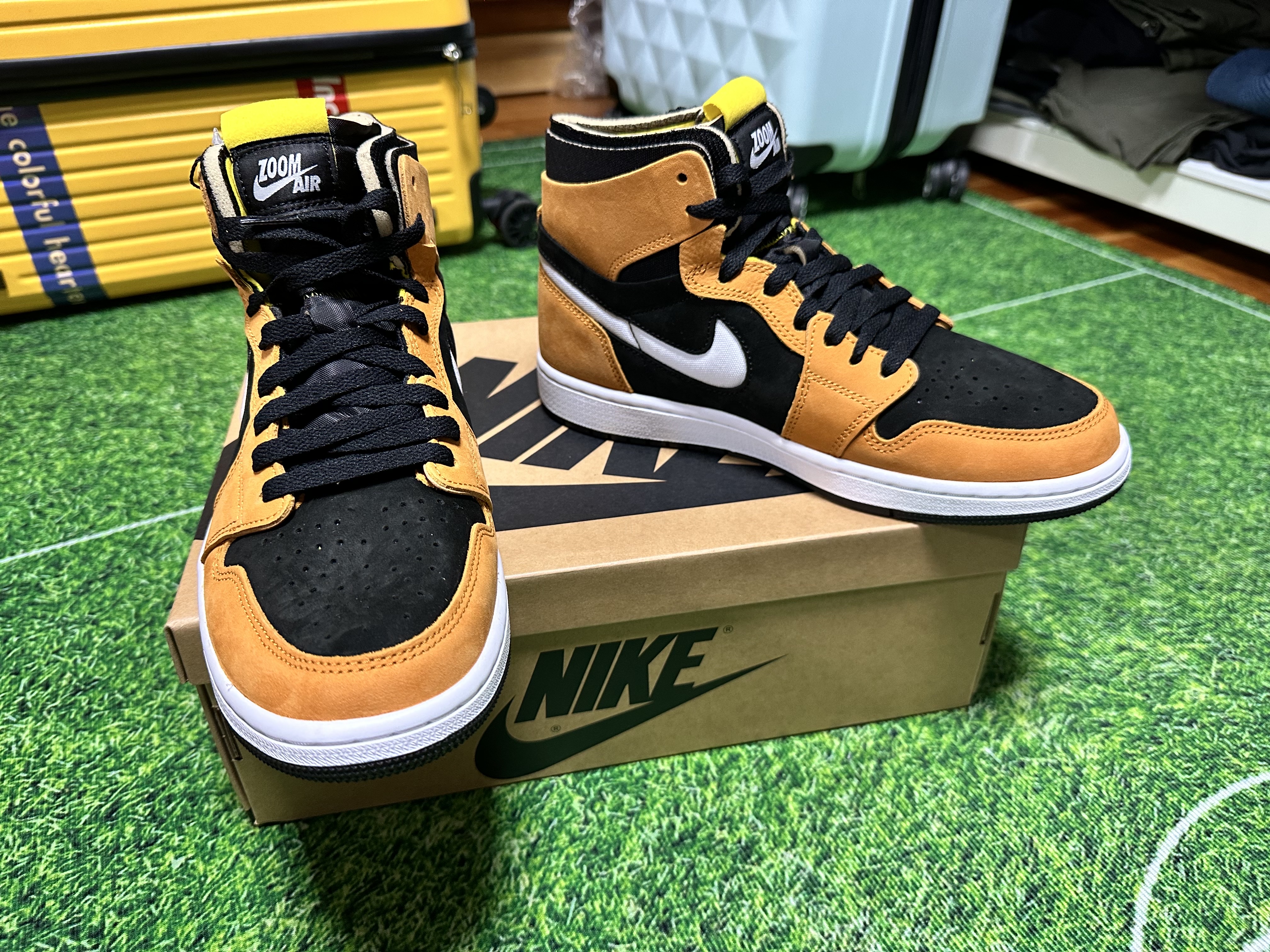 Jordan 1 Zoom Air CMFT Monarch Orange 착용 스타일