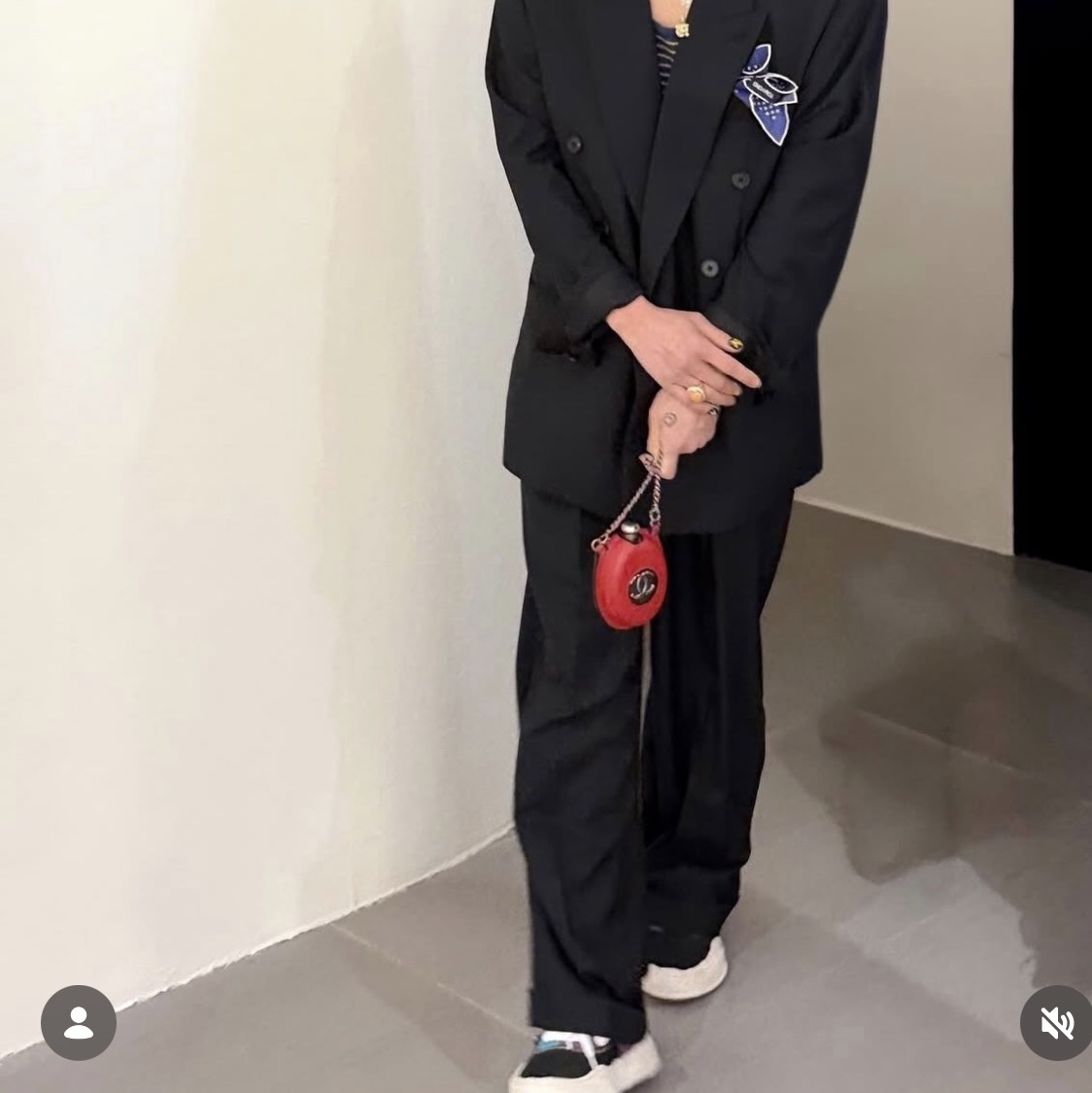 Maison Mihara Yasuhiro Baker OG Sole Over Dyed Lowcut Sneakers Blue 착용 스타일 - 2
