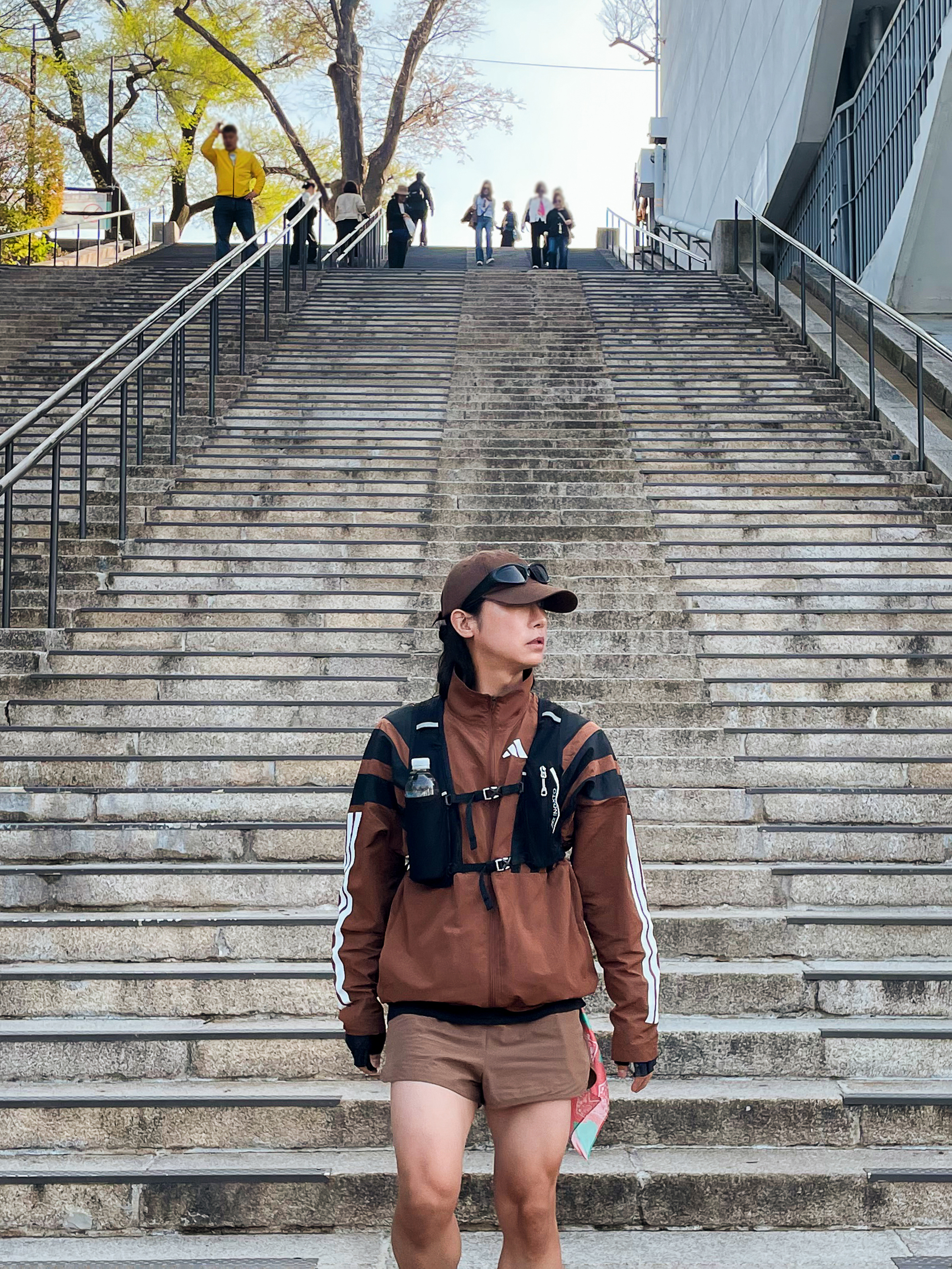 [KREAM 단독] runwhither 3inch Shorts Brown, Adidas x Pharrell Williams Humanrace Adizero Archive Running Jacket Preloved Brown - KR Sizing 착용 스타일 - 1