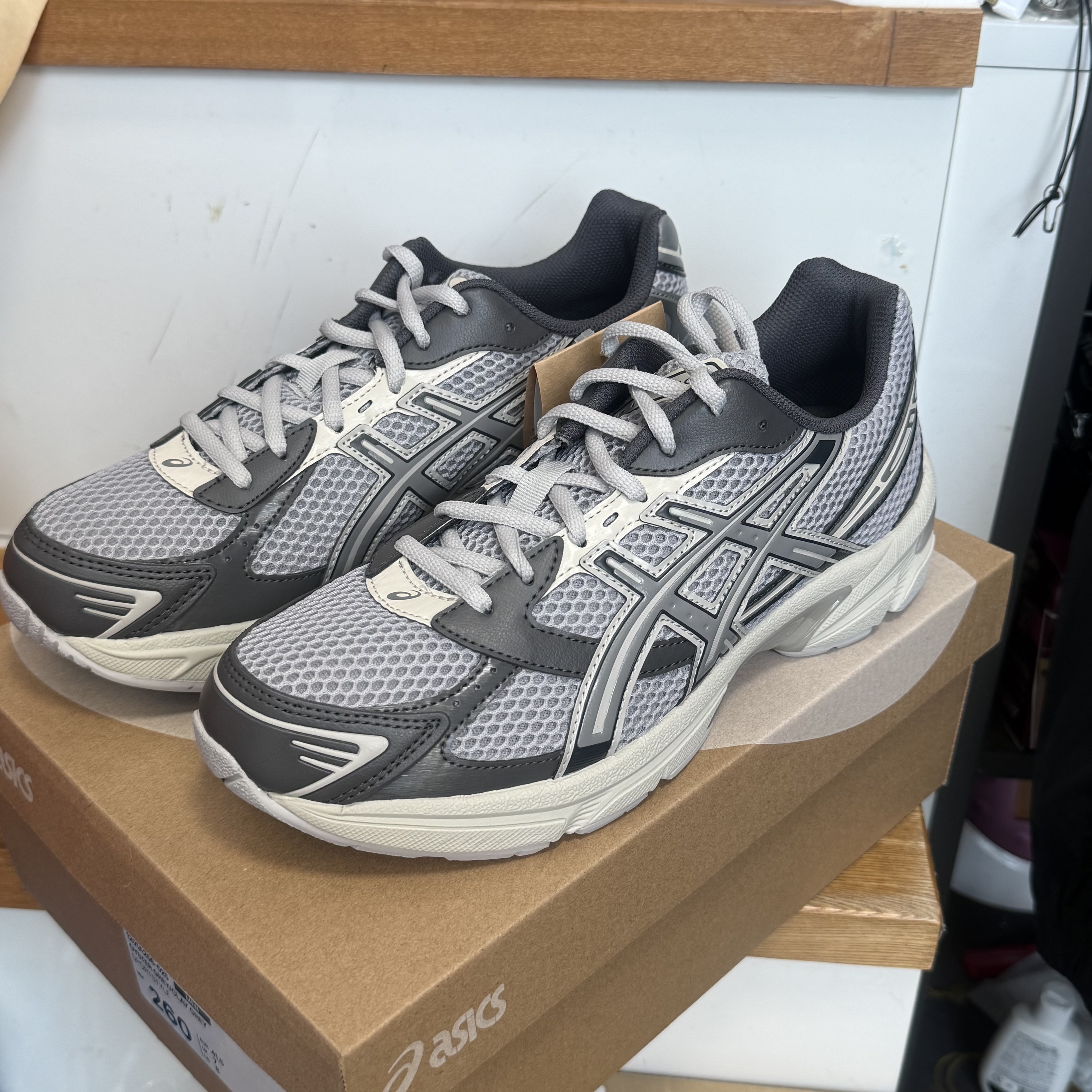 Asics Gel-1130 Oyster Grey Clay Grey 착용 스타일