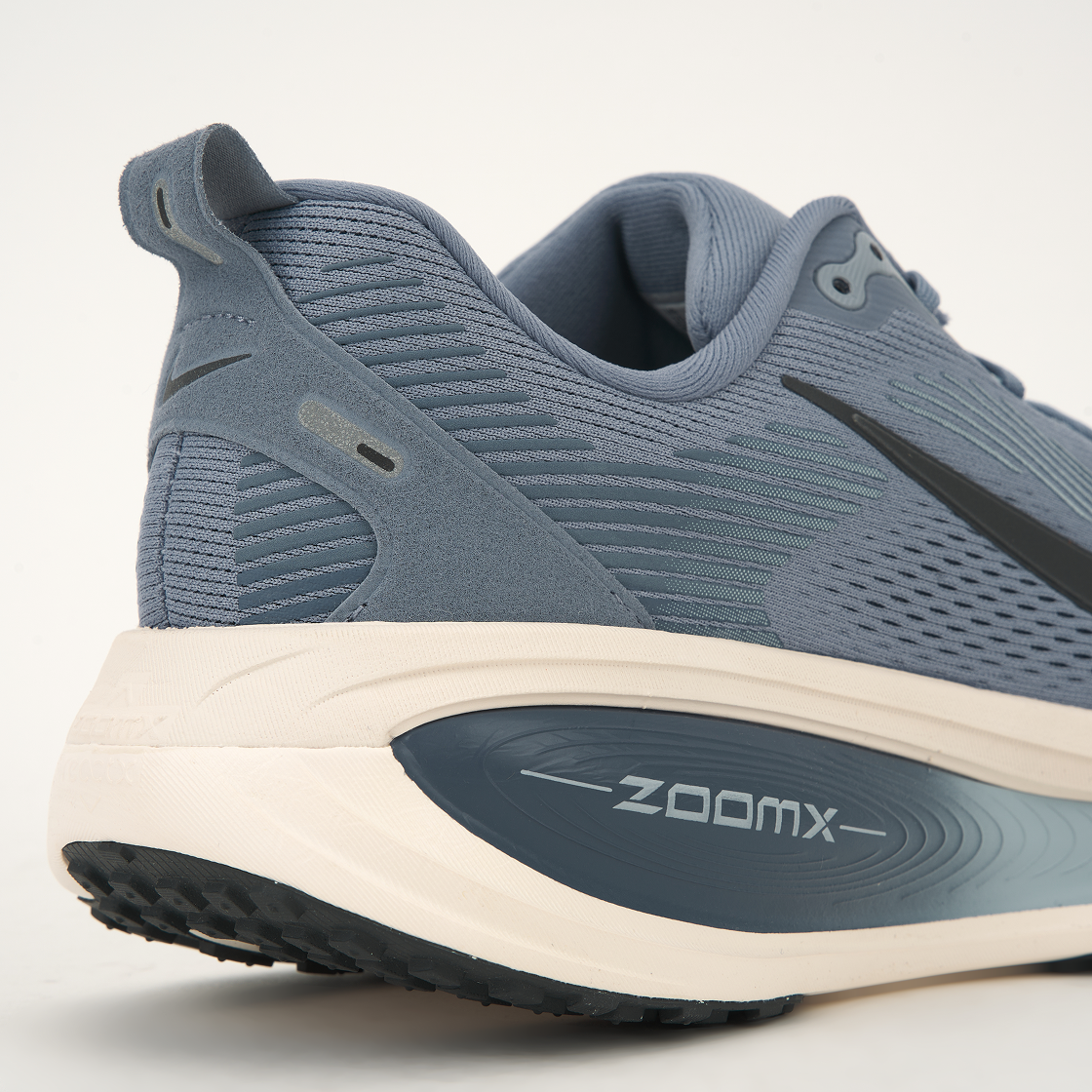 나이키 보메로 18 와이드 애션 슬레이트 디퓨즈드 블루(Nike Vomero 18 Wide Ashen Slate Diffused Blue) - 8