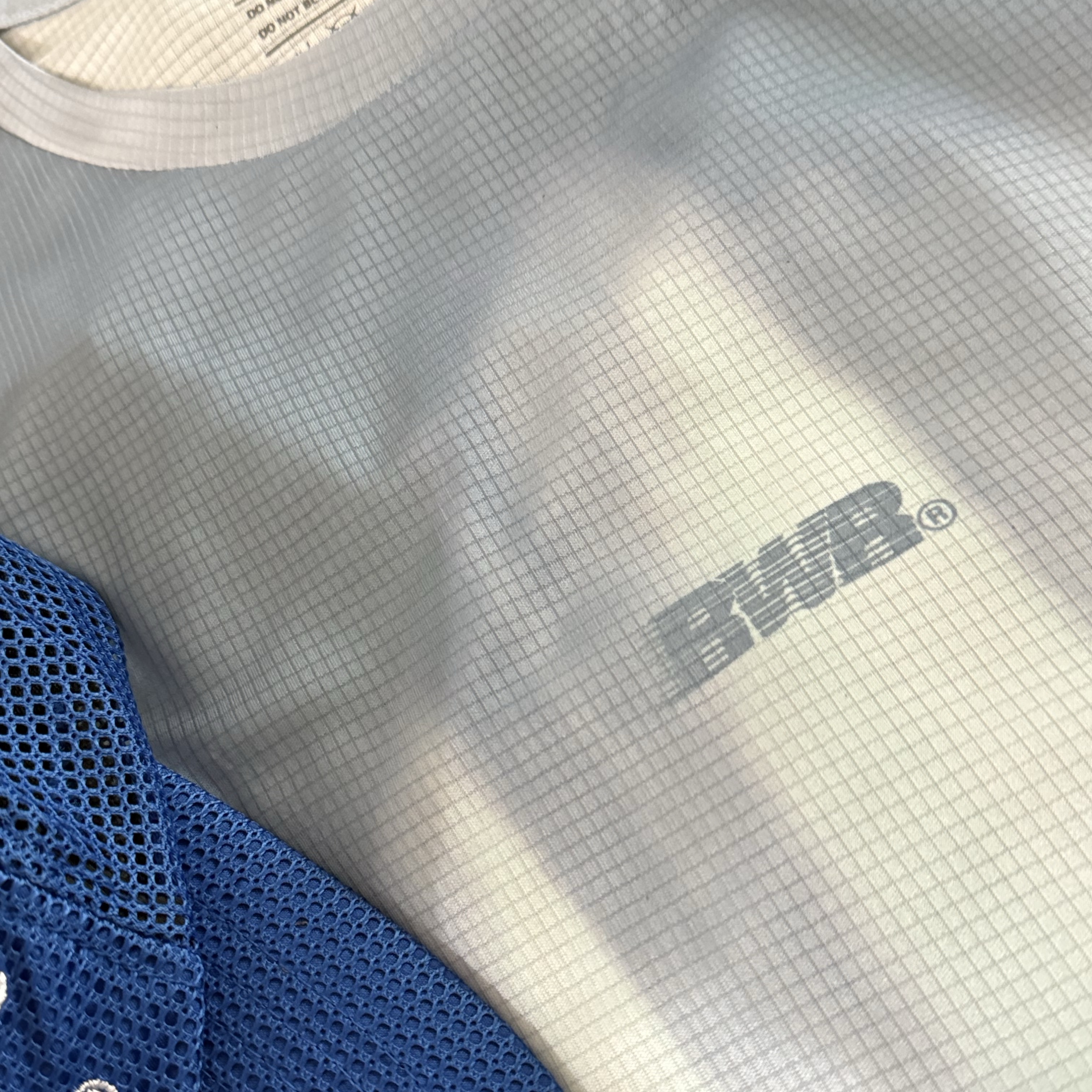 [KREAM 단독] runwhither Race Long Sleeve Sky Blue 착용 스타일