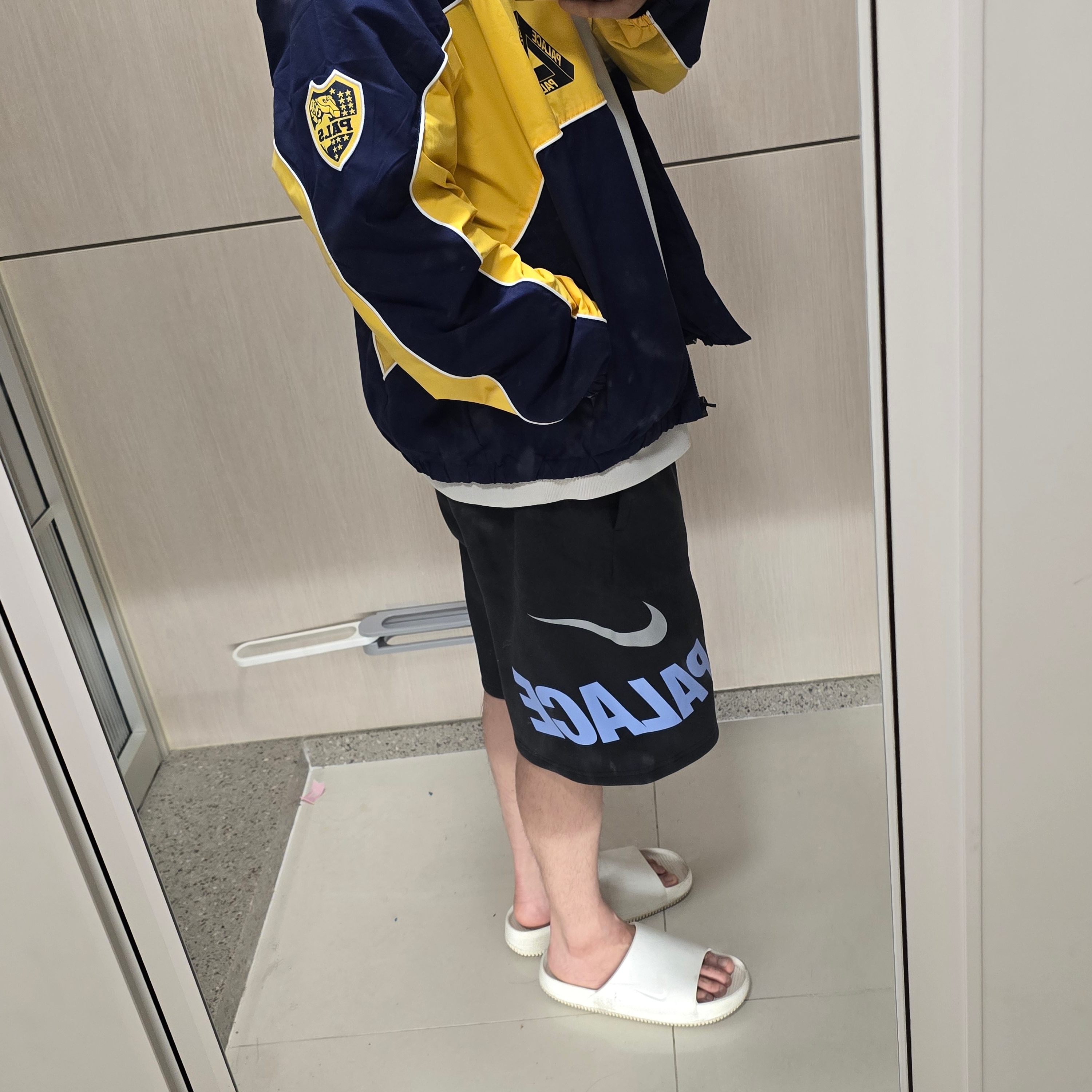 Palace x Nike Sweat Short Black - 26SS, Palace Palamat Shell Jacket Navy - 24FW 착용 스타일 - 2