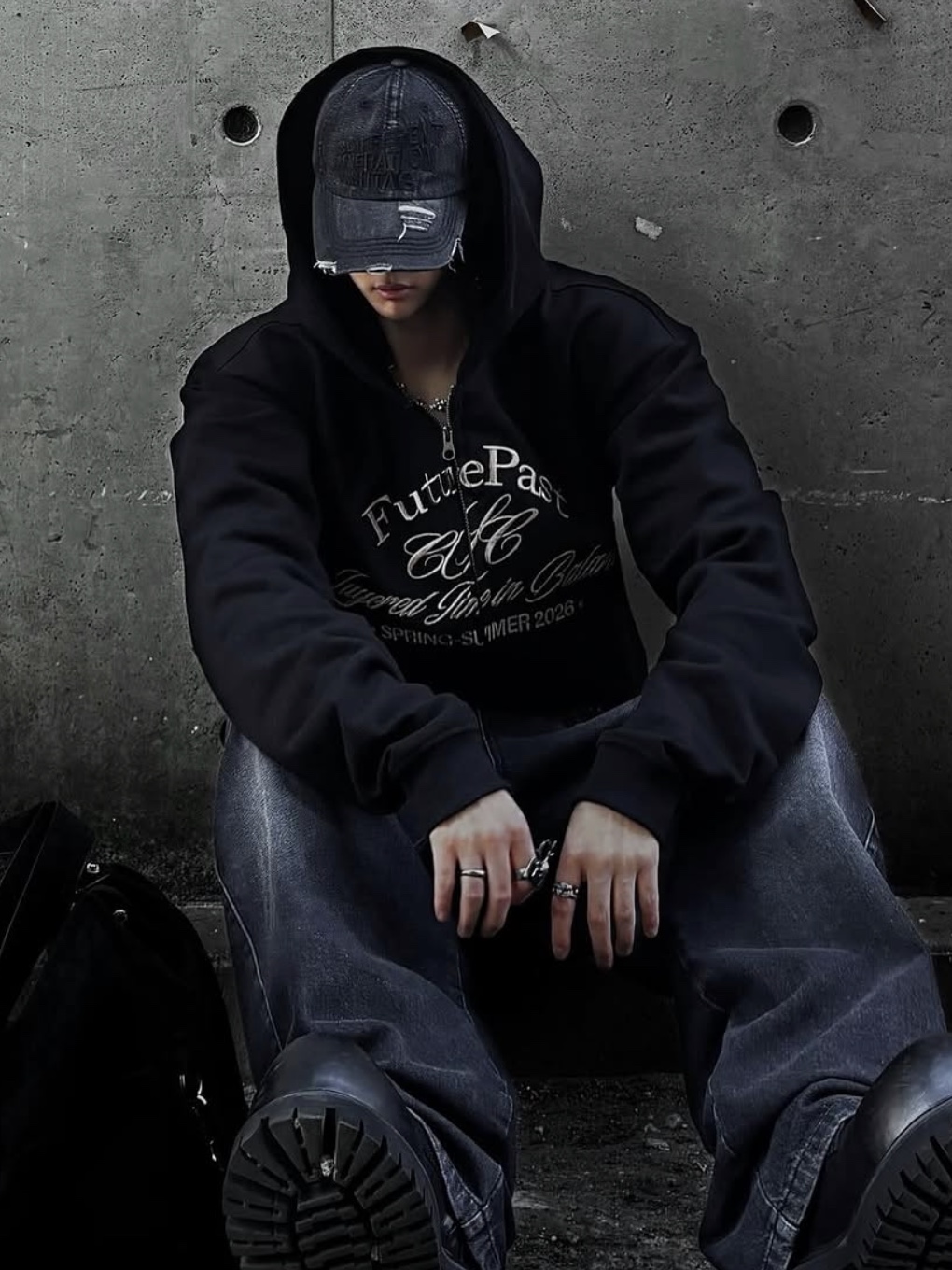CSC Classic Hoodie Zip-Up, Civision by CSC Japanese Paneled Denim Pants 착용 스타일 - 1