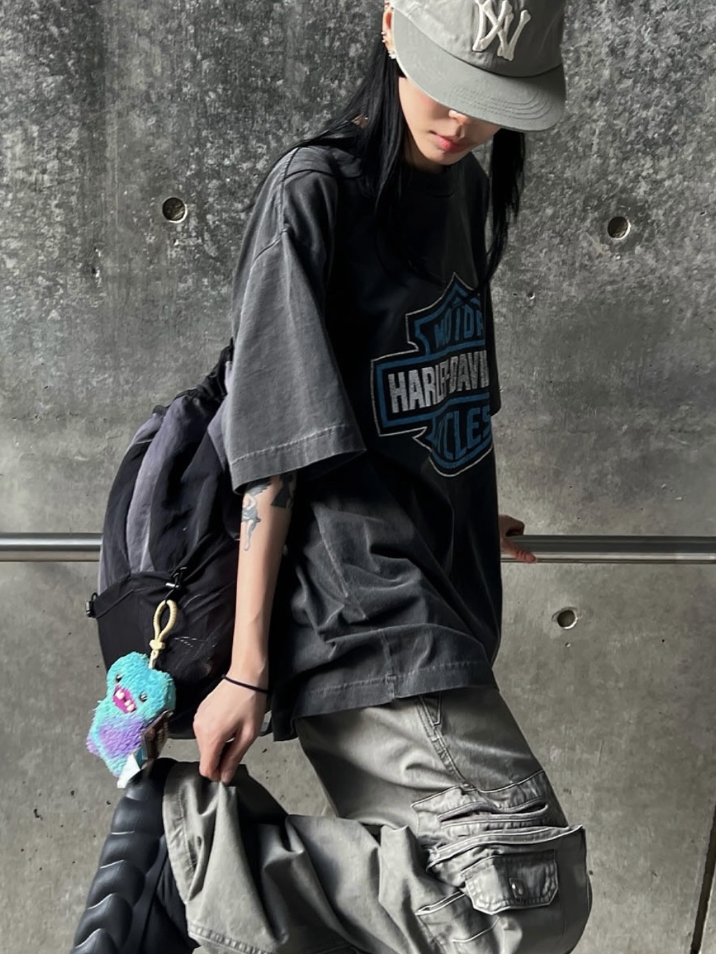 Aoiro 6-Panel Bone A/N Cap Olive, Crocs Overpuff Shorty Black 착용 스타일 - 5