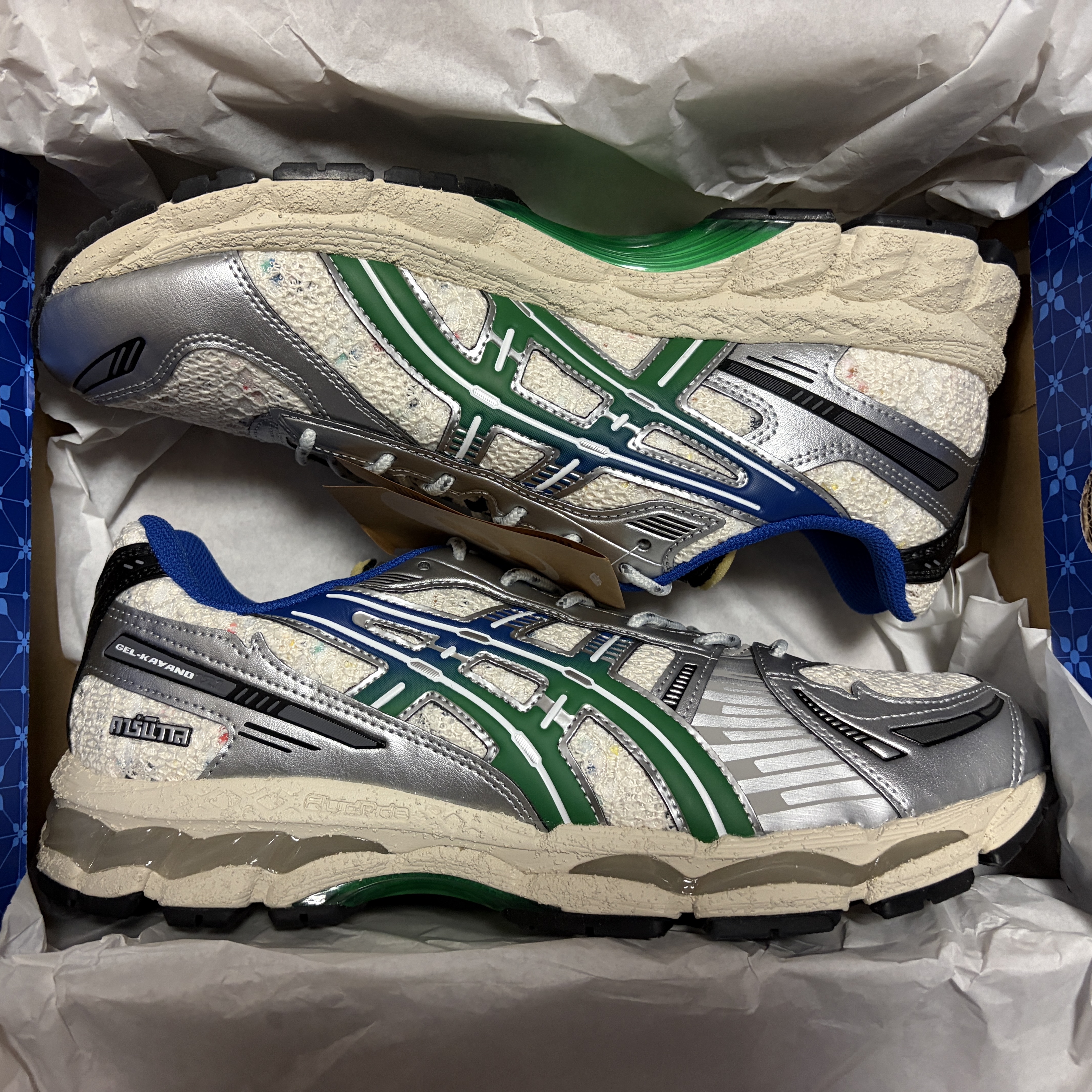Asics x Carnival Gel-Kayano 12.1 Cream Green Basil 착용 스타일 - 5