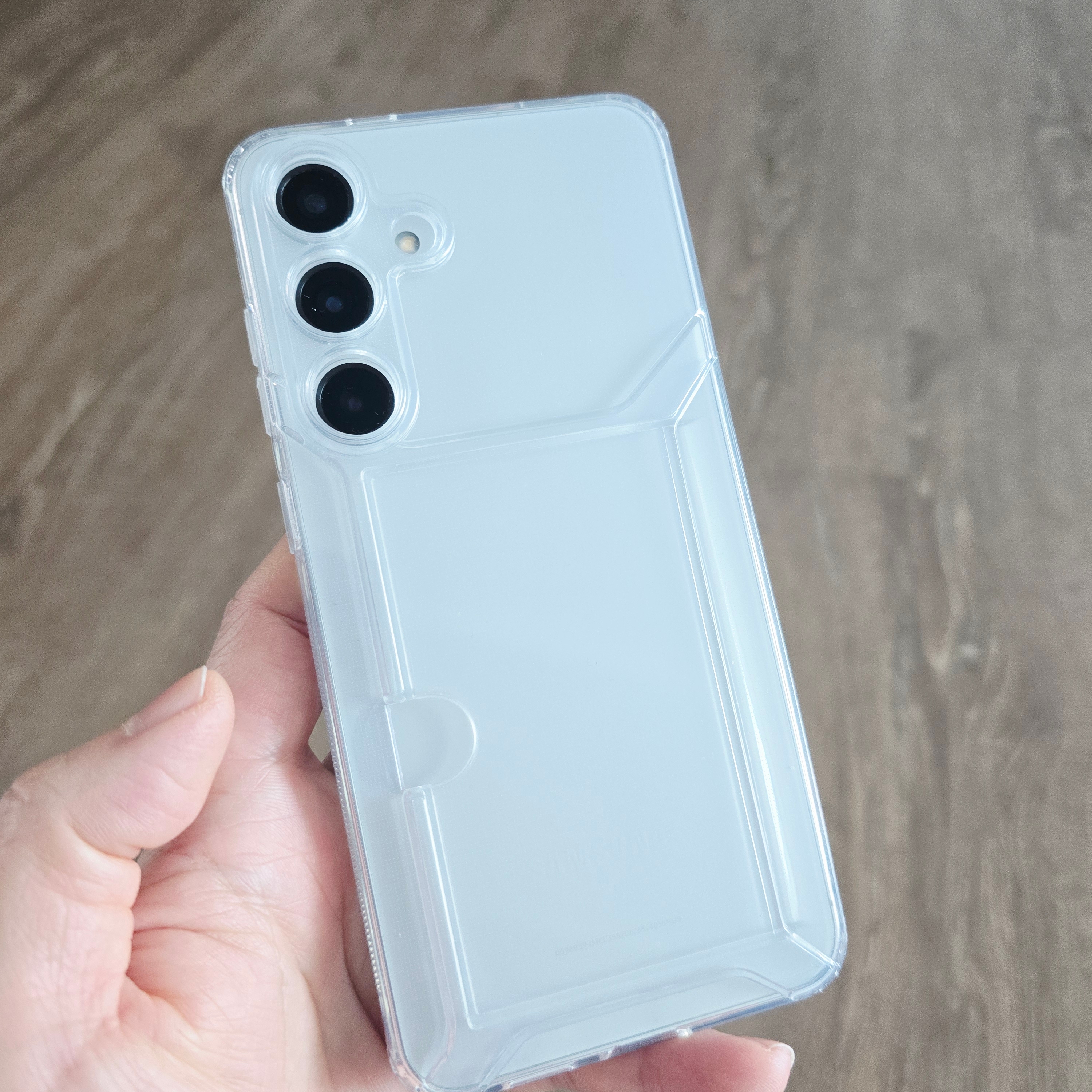 [S등급] Refurbished Galaxy S24+ 256GB Marble Gray 착용 스타일 - 3