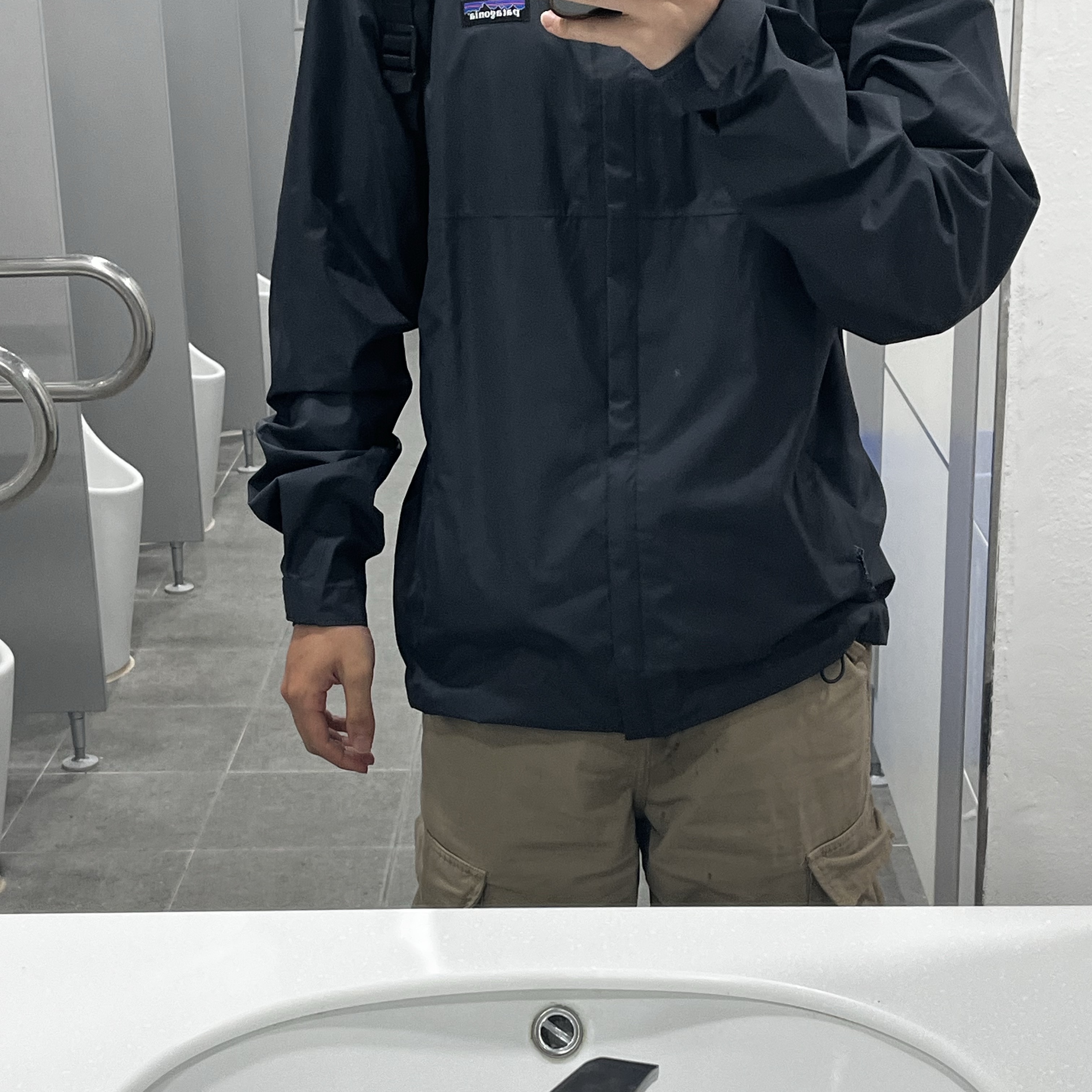 Patagonia Torrentshell 3L Jacket Smolder Blue 착용 스타일