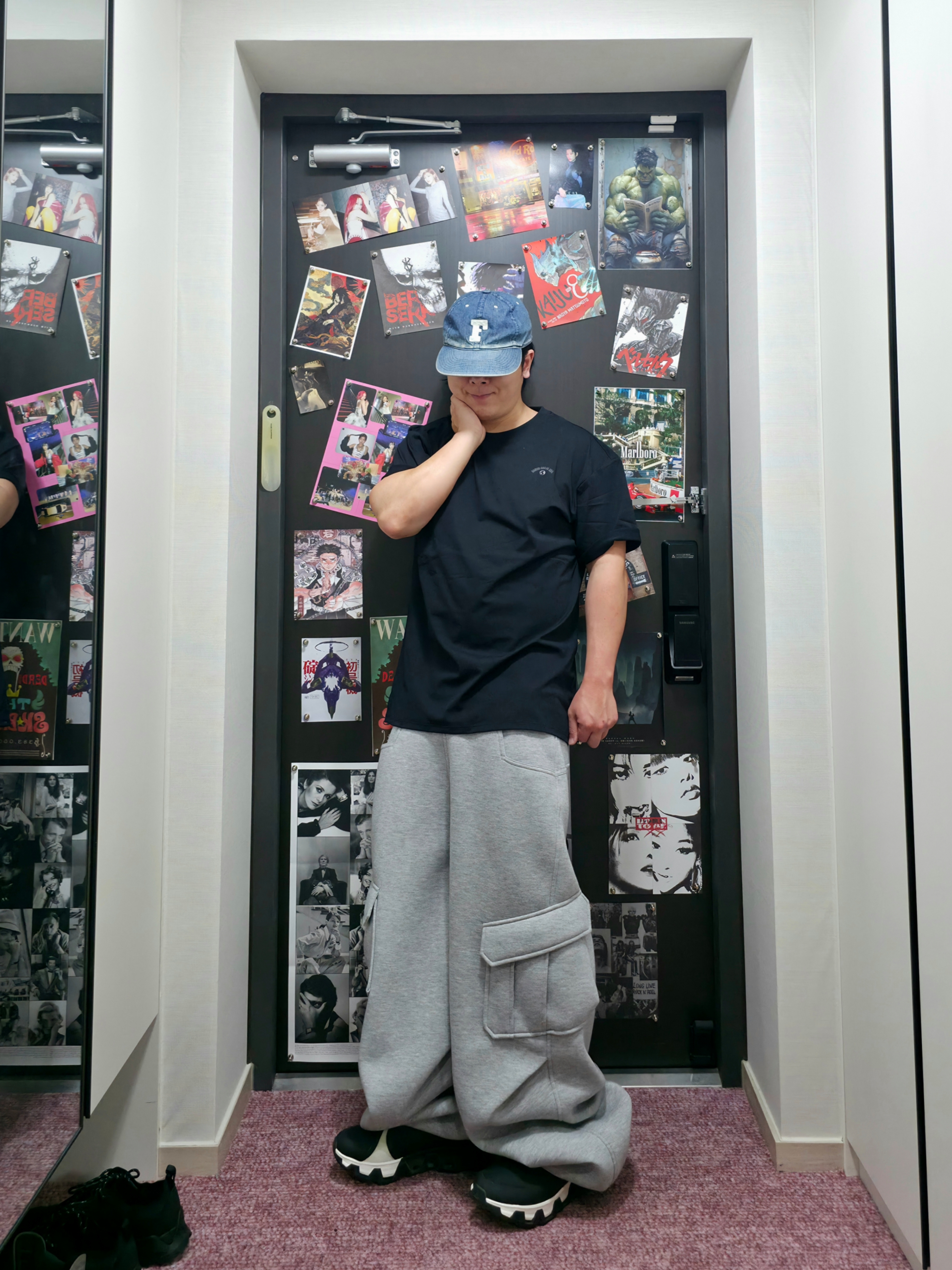 On Running x Post Archive Faction (Paf) Cloudmonster Hyper Black, Kamien Balloon Cargo Sweatpants Melange Gray 착용 스타일 - 3