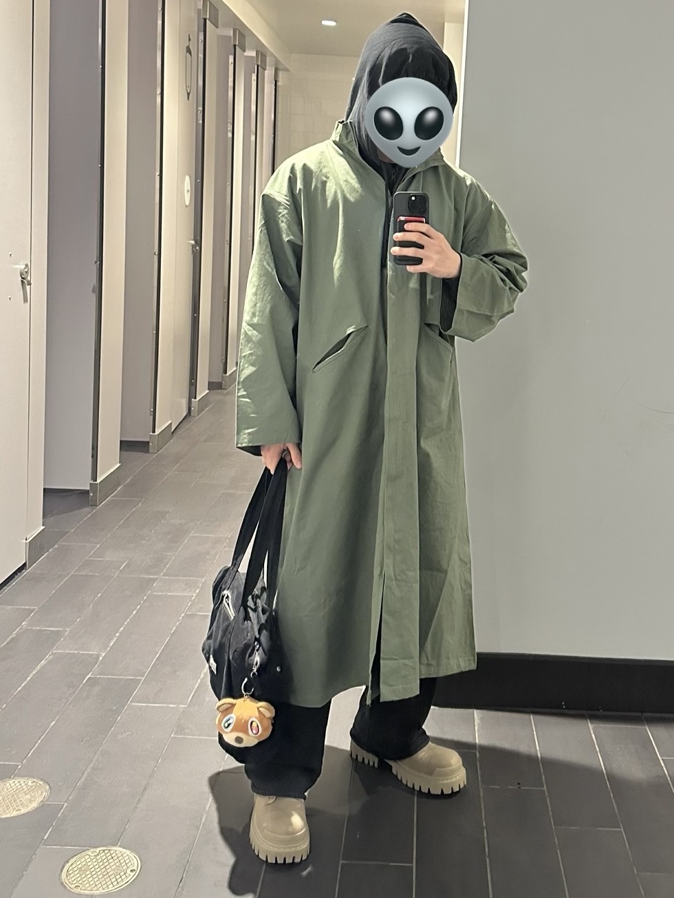 Yeezy TC-01 Blank Green, Yeezy HD-10 Black 착용 스타일 - 1