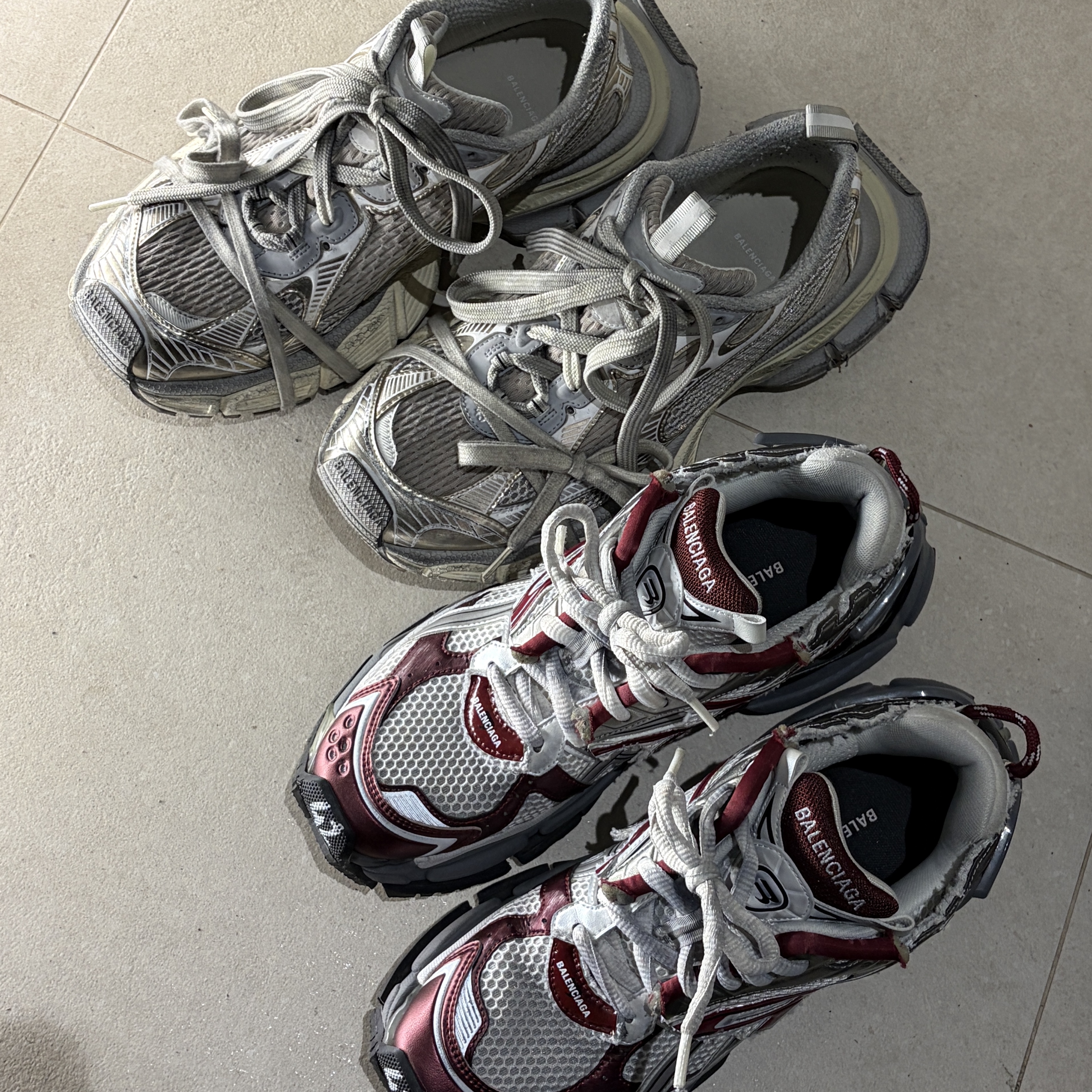 Balenciaga Runner Sneakers Grey Burgundy, Balenciaga 3XL Sneakers Light Beige 착용 스타일