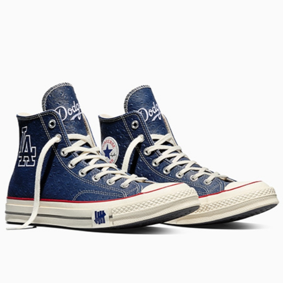 Converse x Undefeated x LA Dodgers Chuck Taylor All Star Hi Blue Cream 착용 스타일 - 6